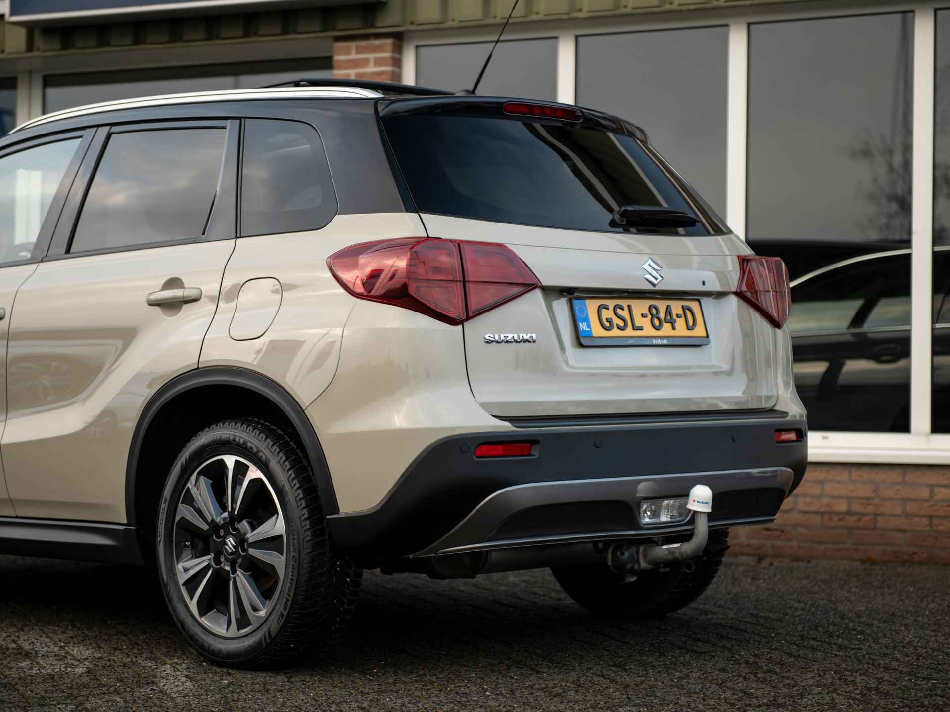 Suzuki Vitara 1.4 Boosterjet 140pk AllGrip Stijl | Dealeronderhouden! | Panoramadak | Trekhaak afneembaar | 4x4 | Navi | Camera | ACC | TwoTone | LED | Suzuki Safety System Pro - 31/48