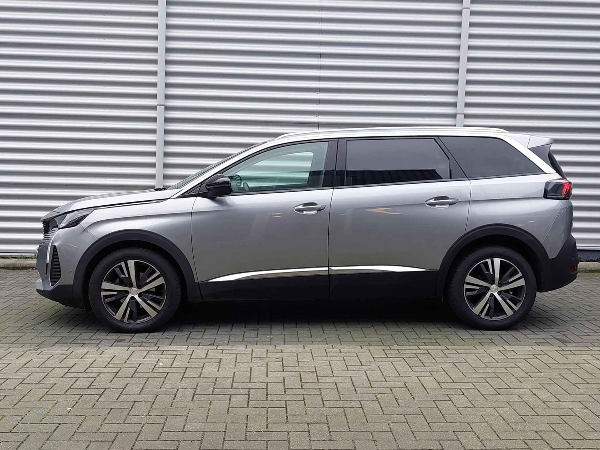 Peugeot 5008 SUV 130 Allure  7 P. Clima/Nav/Cam - 2/39