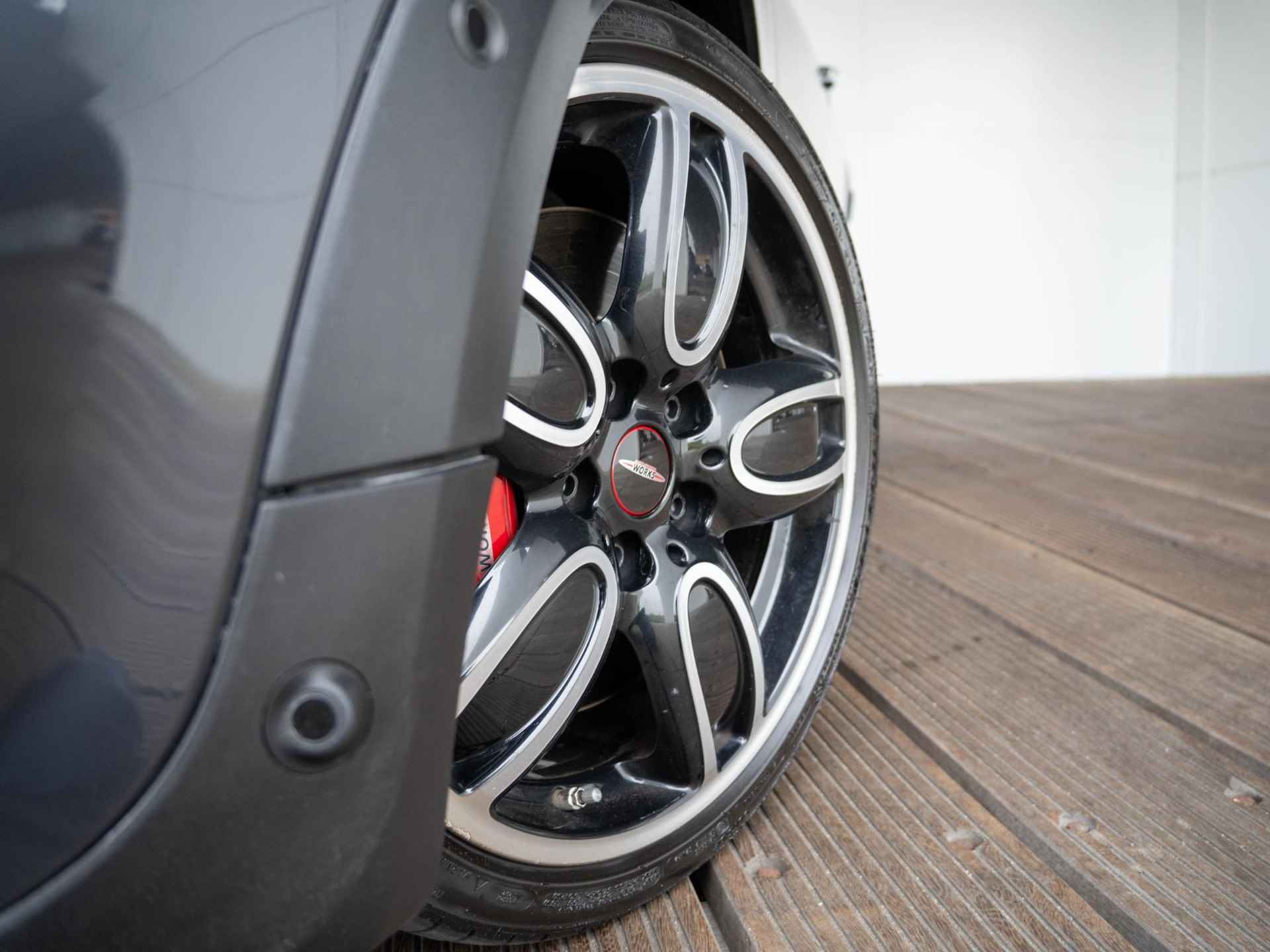 MINI 3-deurs John Cooper Works Aut. Chili + Panoramadak - 18/71