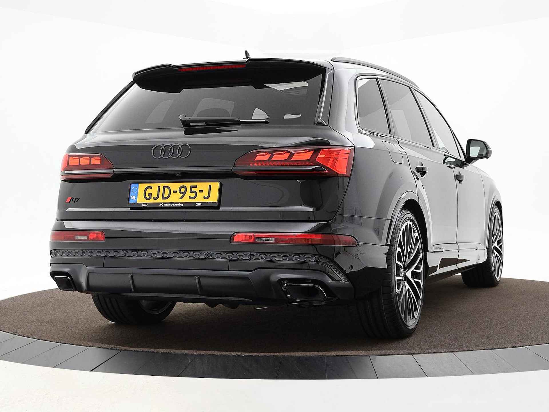 Audi Q7 Pro Line S Competition 60 TFSIe 490pk Quattro | Keyless | Head-Up | Panoramadak | Luchtvering | Trekhaak | B&O | Achteras Besturing | 22'' Inch | Garantie t/m 07-07-2029 of 100.000km - 3/39