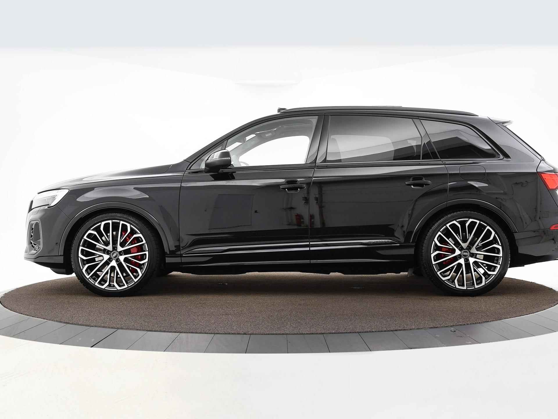 Audi Q7 Pro Line S Competition 60 TFSIe 490pk Quattro | Keyless | Head-Up | Panoramadak | Luchtvering | Trekhaak | B&O | Achteras Besturing | 22'' Inch | Garantie t/m 07-07-2029 of 100.000km - 29/39