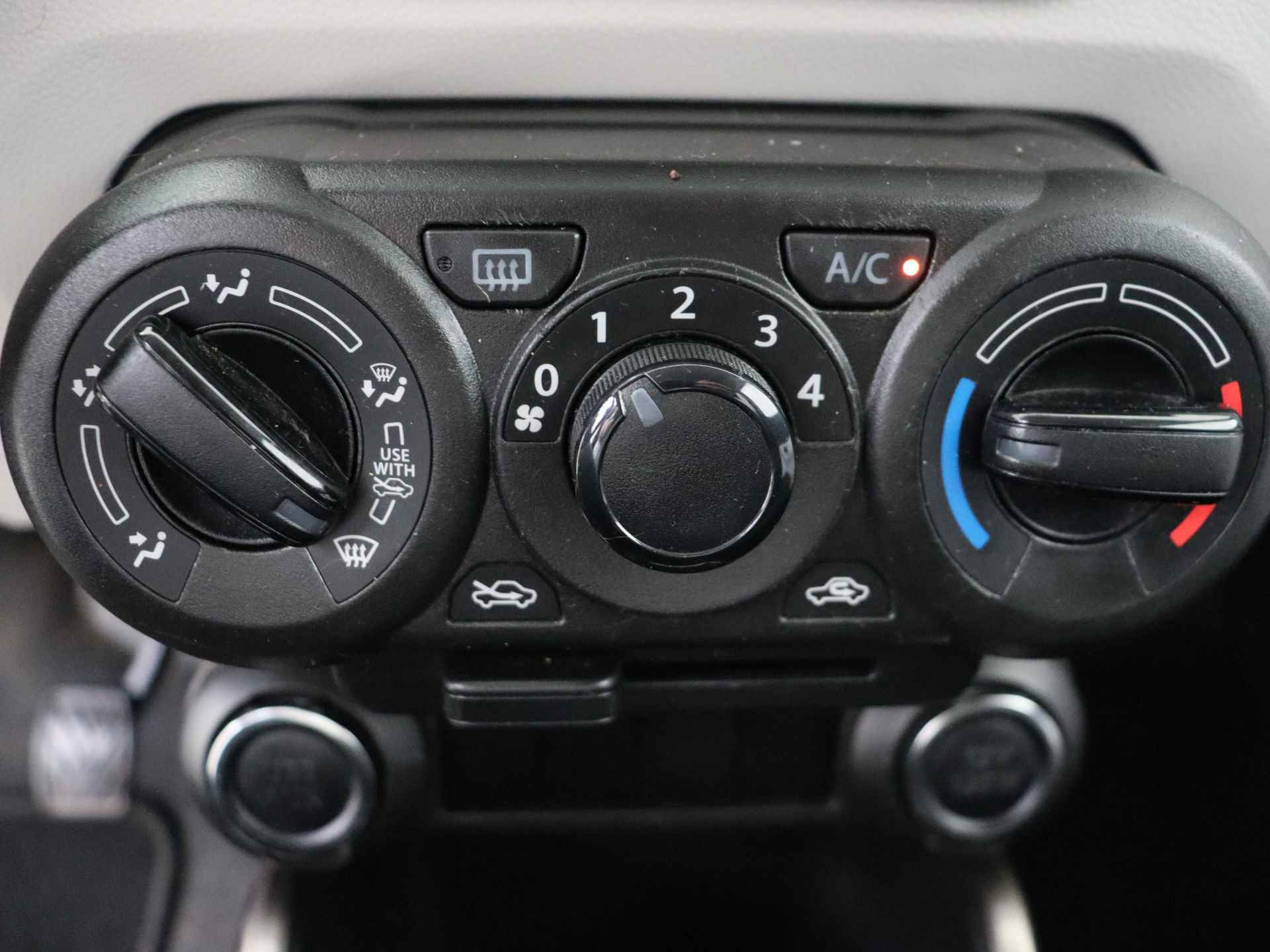 Suzuki Ignis 1.2 Select I Airco I Camera I USB I 1e Eigenaar I Volledig LOUWMAN onderhouden I - 11/41