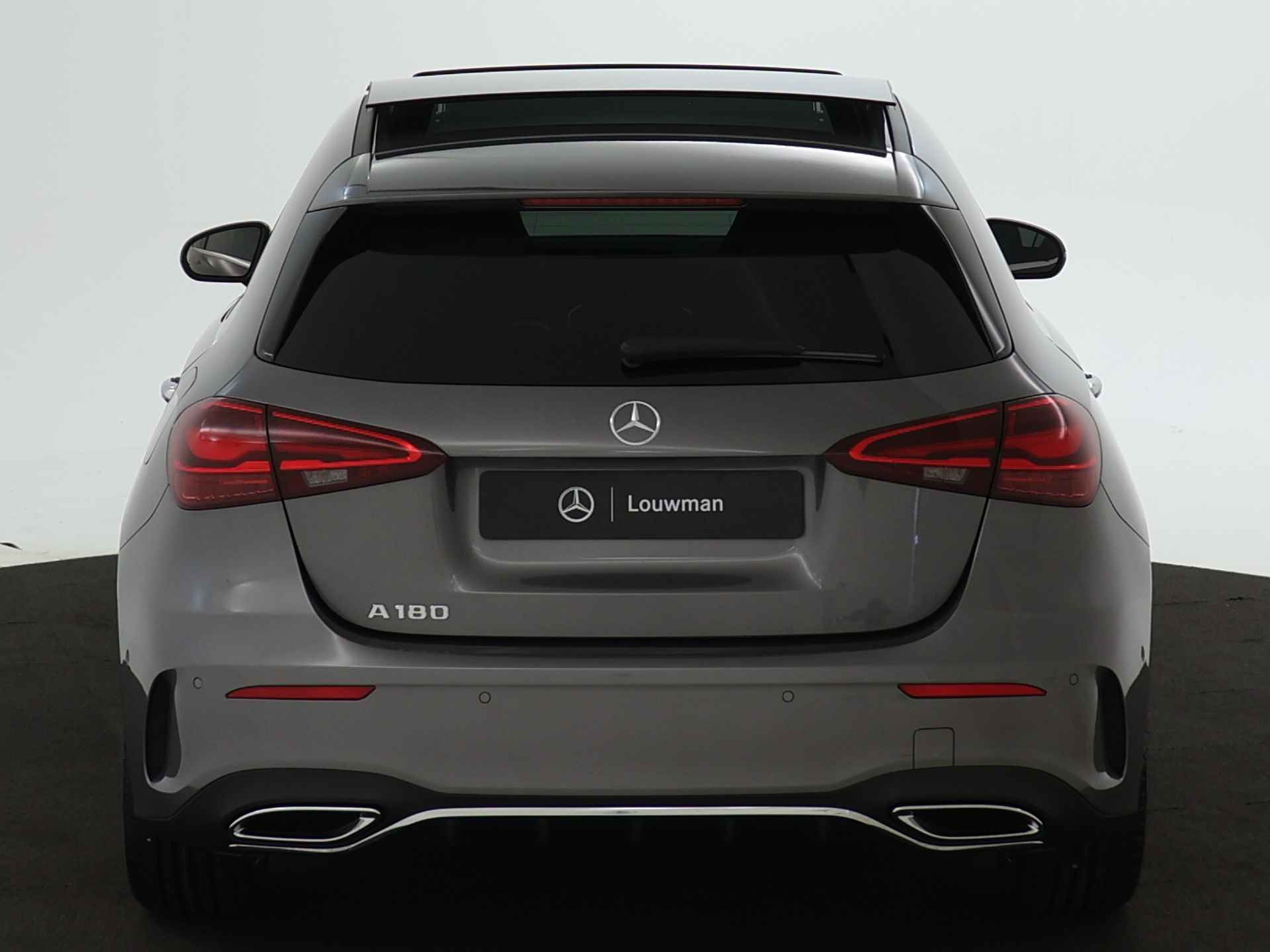 Mercedes-Benz A-Klasse 180 AMG Line Plus LIMITED Edition | Parkeerpakket met 360°-camera | Antidiefstalpakket URBAN GUARD PLUS | KEYLESS GO | MULTIBEAM LED | Extra USB-poorten | Spiegelpakket | Dodehoekassistent | - 32/41