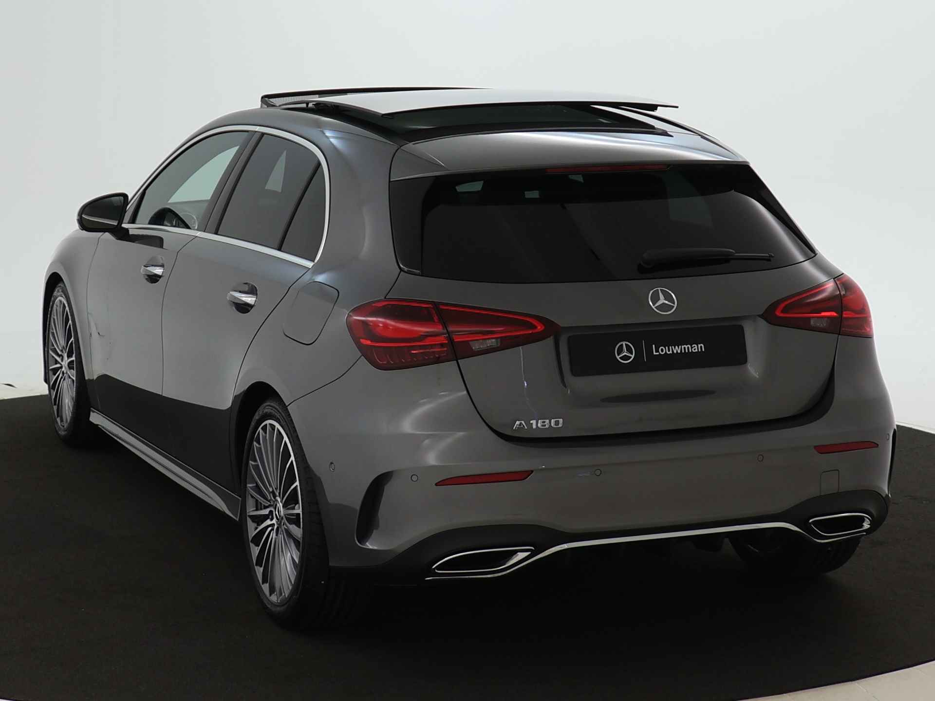 Mercedes-Benz A-Klasse 180 AMG Line Plus LIMITED Edition | Parkeerpakket met 360°-camera | Antidiefstalpakket URBAN GUARD PLUS | KEYLESS GO | MULTIBEAM LED | Extra USB-poorten | Spiegelpakket | Dodehoekassistent | - 4/41