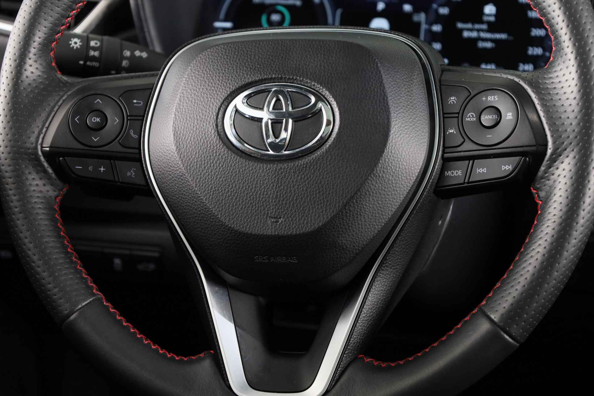 Toyota Corolla Touring Sports 2.0 Hybrid 200 GR Sport Plus *Demo* | FULL Options | Glazen Panorama /- Schuifdak | - 21/39