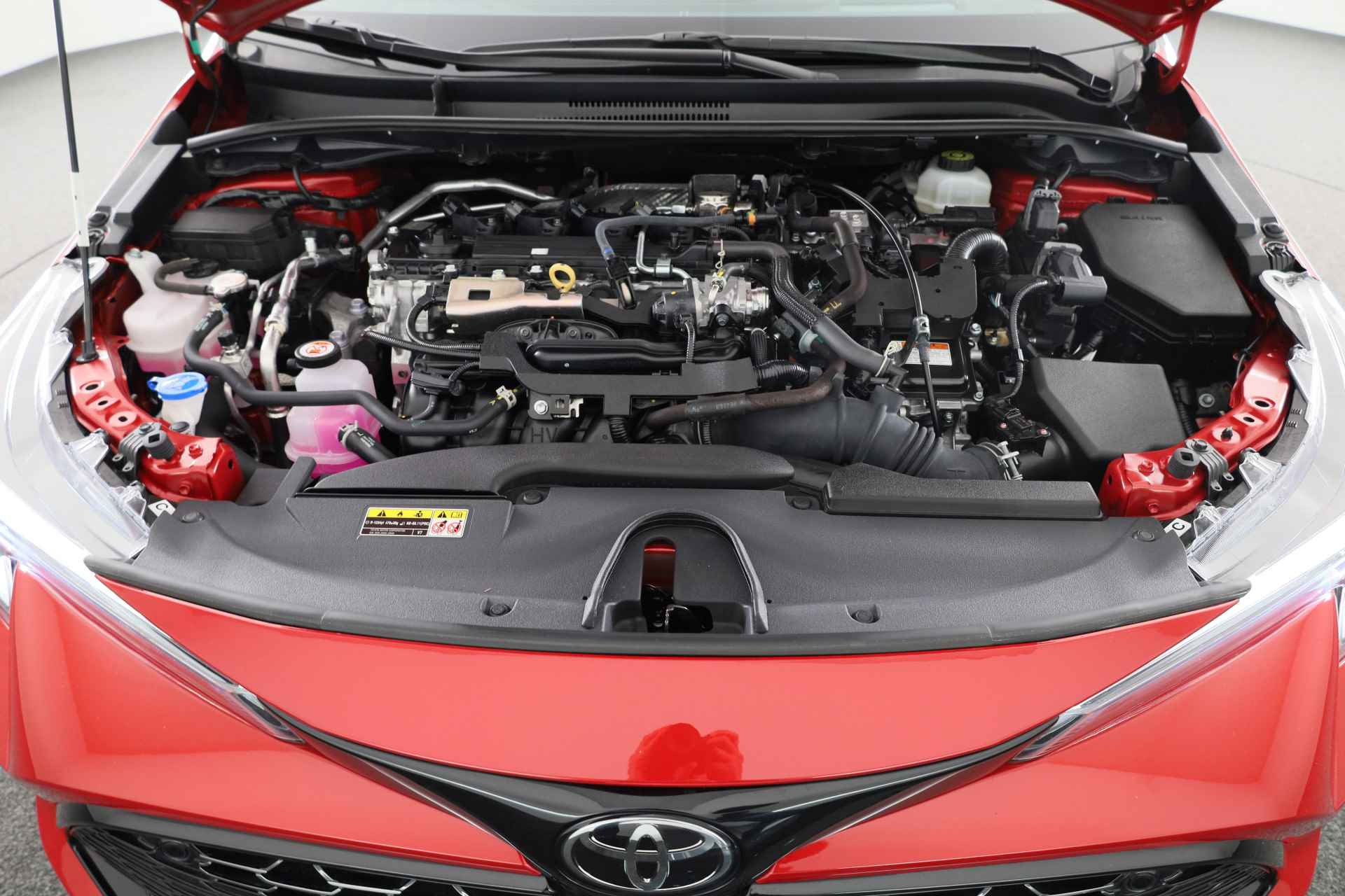 Toyota Corolla Touring Sports 2.0 Hybrid 200 GR Sport Plus *Demo* | FULL Options | Glazen Panorama /- Schuifdak | - 38/39