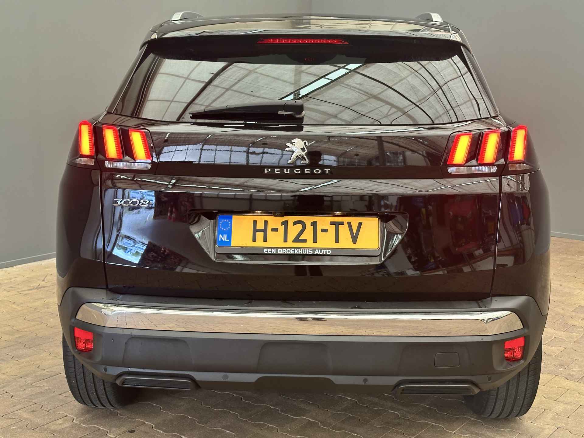 Peugeot 3008 1.2 130PK Executive Automaat | Cruise | Camera | Navigatie | Parkeersensoren V + A | Apple/Android Carplay - 3/26