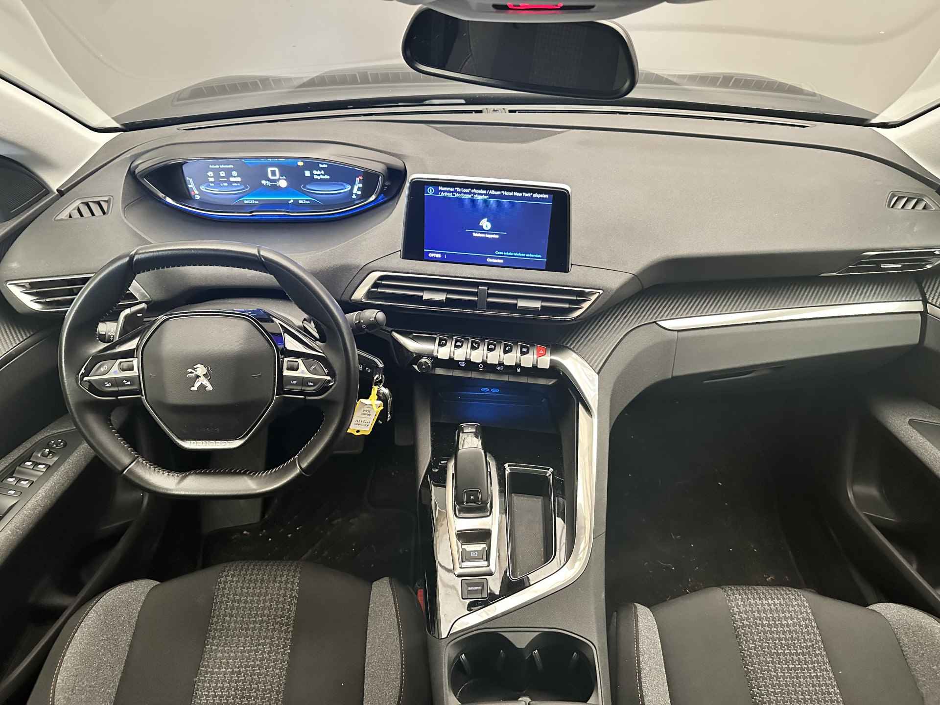 Peugeot 3008 1.2 130PK Executive Automaat | Cruise | Camera | Navigatie | Parkeersensoren V + A | Apple/Android Carplay - 11/26