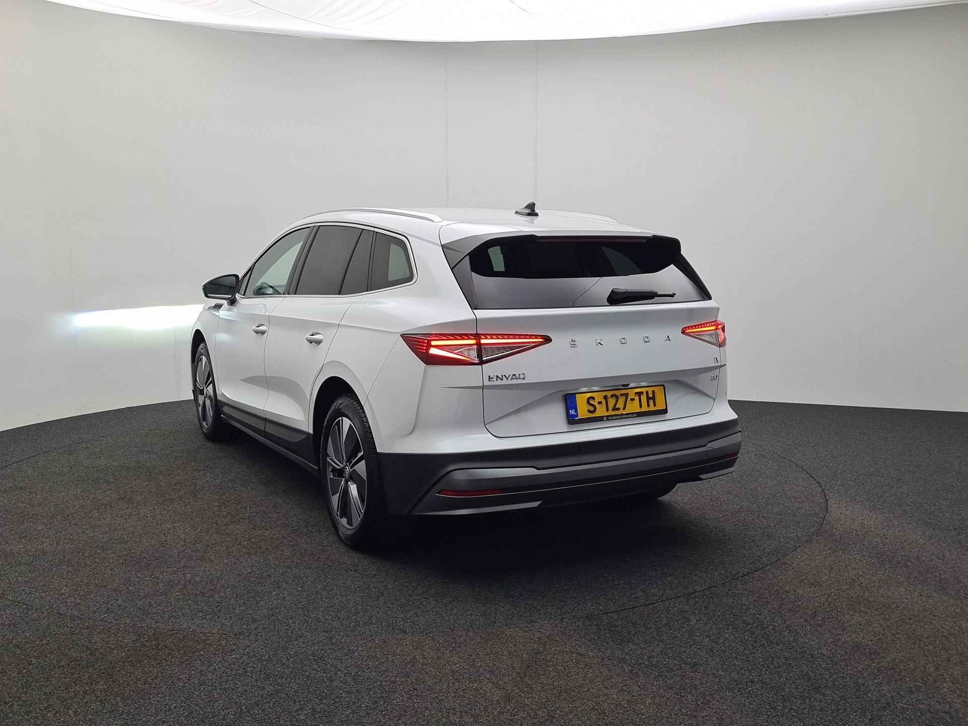 Skoda Enyaq iV 80 Business Edition Plus 204pk Automaat Adaptive cruise control, Elektrische achterklep, LED matrix koplampen, Navigatie, Achteruitrijcamera, Stuurwiel verwarmd - 39/39