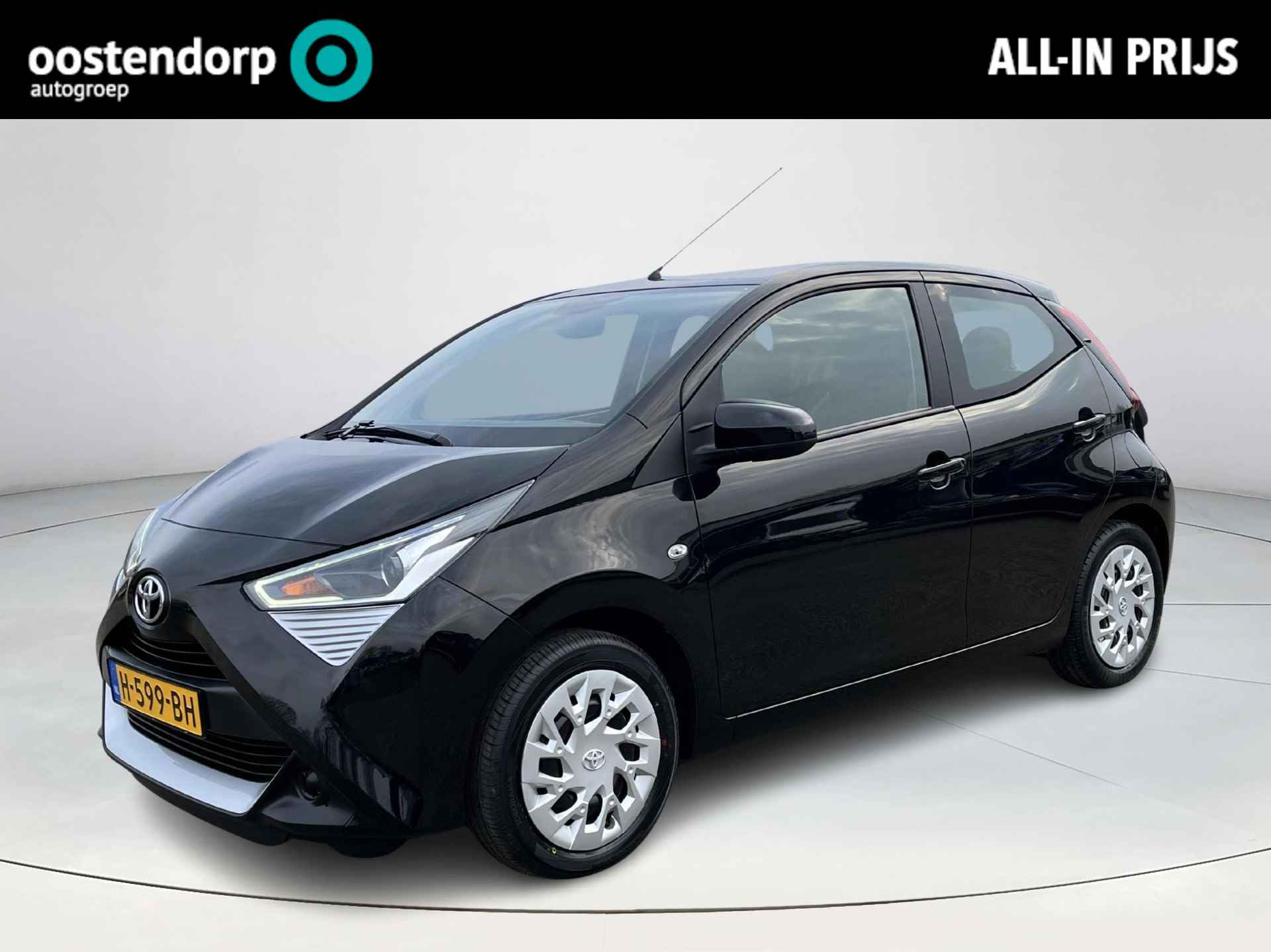 Toyota Aygo 1.0 VVT-i x-play | 5 deurs | Carplay | Parkeercamera | Elektrische ramen voor |