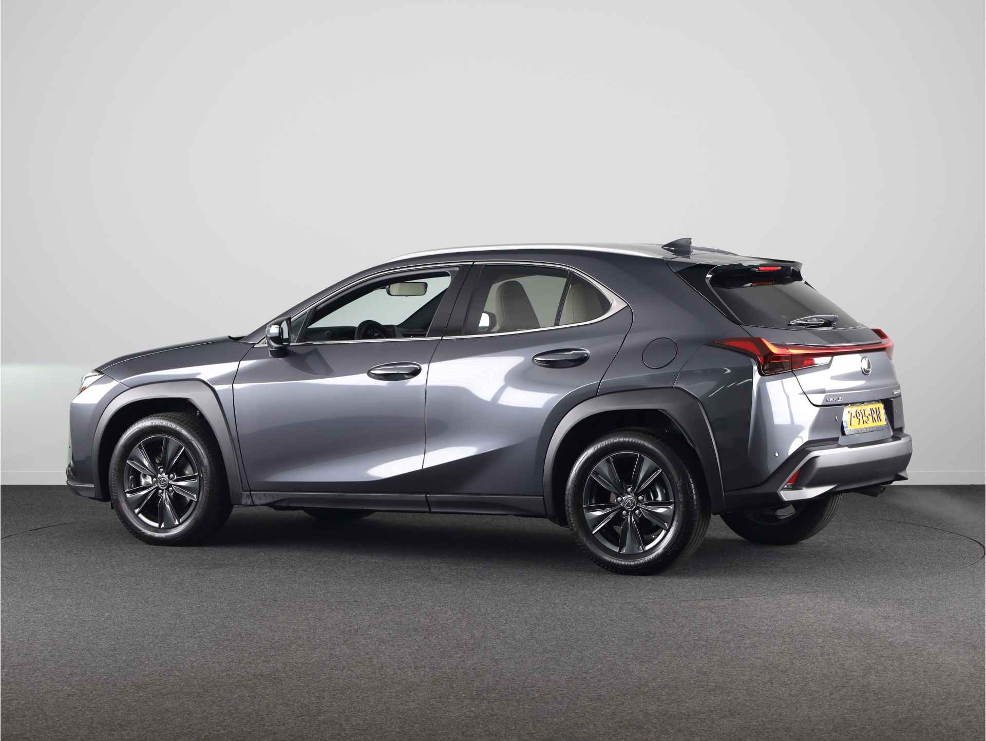 Lexus UX 250h Luxury Line *DEMO* | DIRECT Leverbaar ! - 27/44