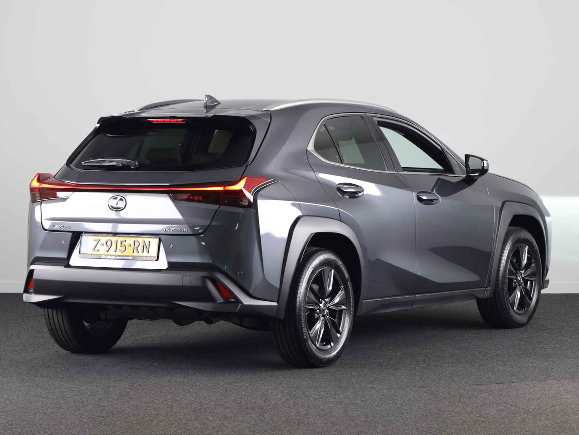 Lexus UX 250h Luxury Line *DEMO* | Ivoor Leder Interieur + Stoelverwarming | - 3/44