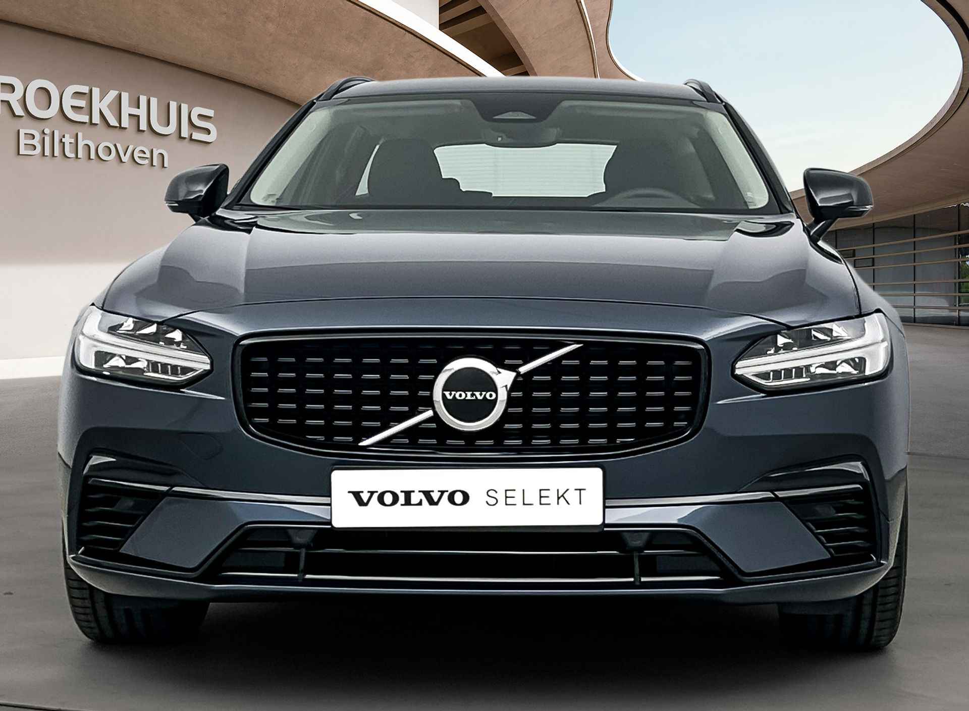 Volvo V90 T6 Recharge PLUS DARK |Nappa leder|Luchtvering| 20inch velgen| Showroom aanbieding van € 81.623 voor € 78.500, rijklaar. - 6/28