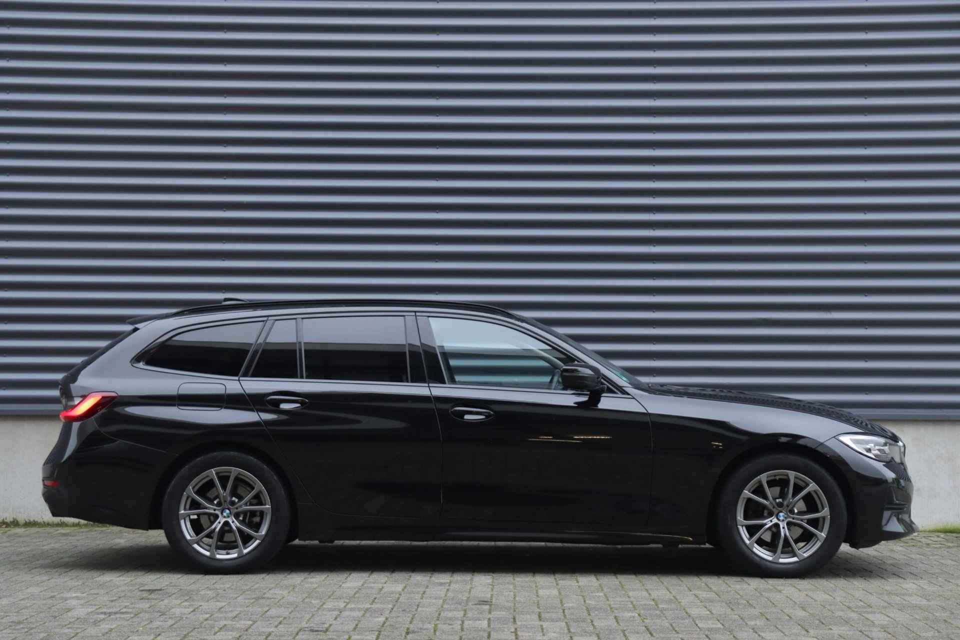 BMW 3 Serie Touring 318d | Executive | Sport Line | Trekhaak | Stoelverwarming | Sportstoelen | Getint Glas | 17'' LMV - 5/36