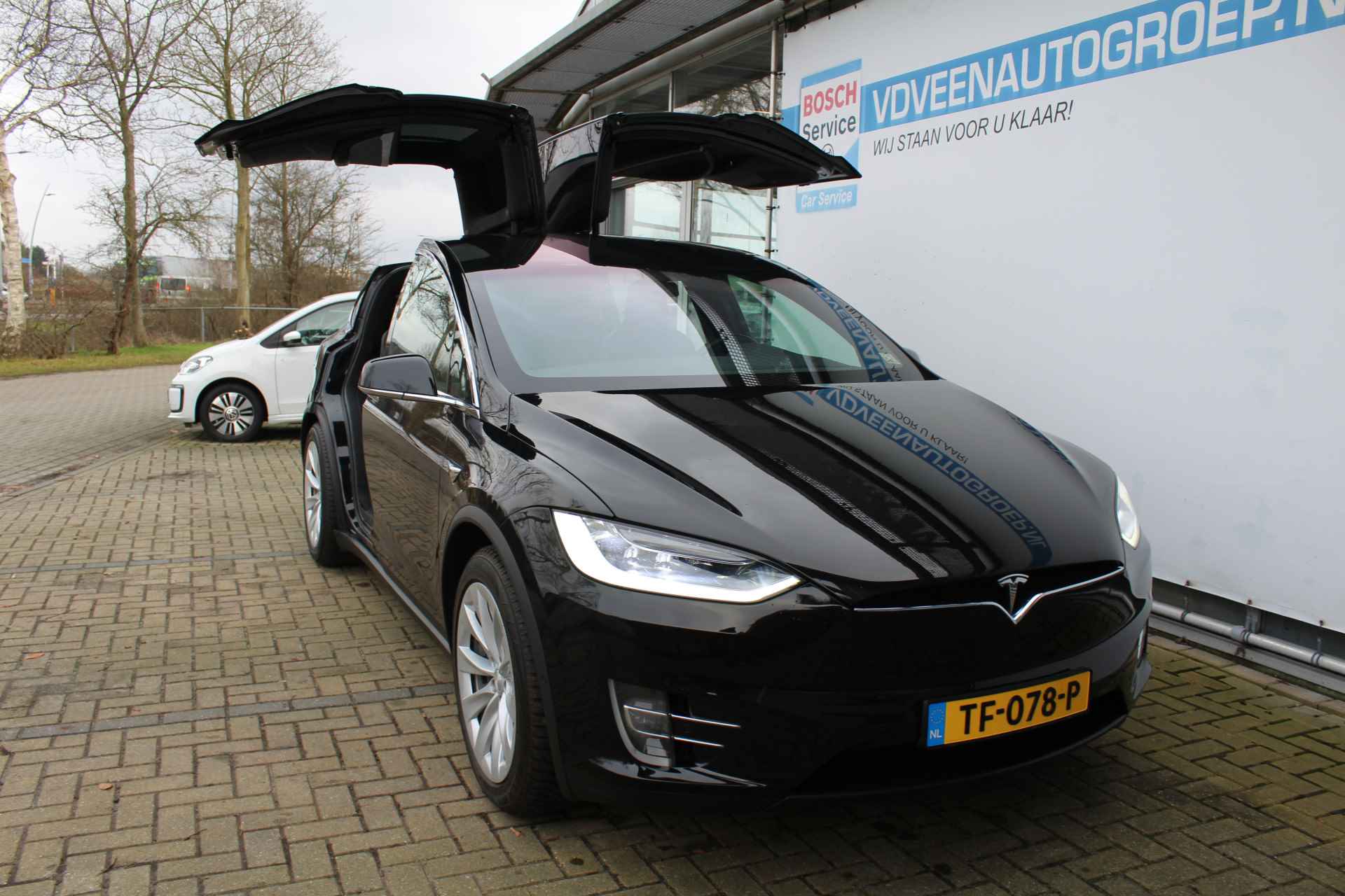 Tesla Model X 100D 6p. | Incl. BTW | Incl. 1 jaar Garantie | Wegenbelasting vrij tot 2030 | Luchtvering | Adaptive cruise | Keyless Go | Elektrisch verstelbare stoelen | Navigatie | Stoelverwarming  | Achteruitrijcamera | 20 " LM | LED verlichting | Parkeersensoren V+A | Vleugel deuren | Elektrische kofferbak | Trekhaak 2250 kg | Origineel Nederlandse auto | NAP | - 21/63