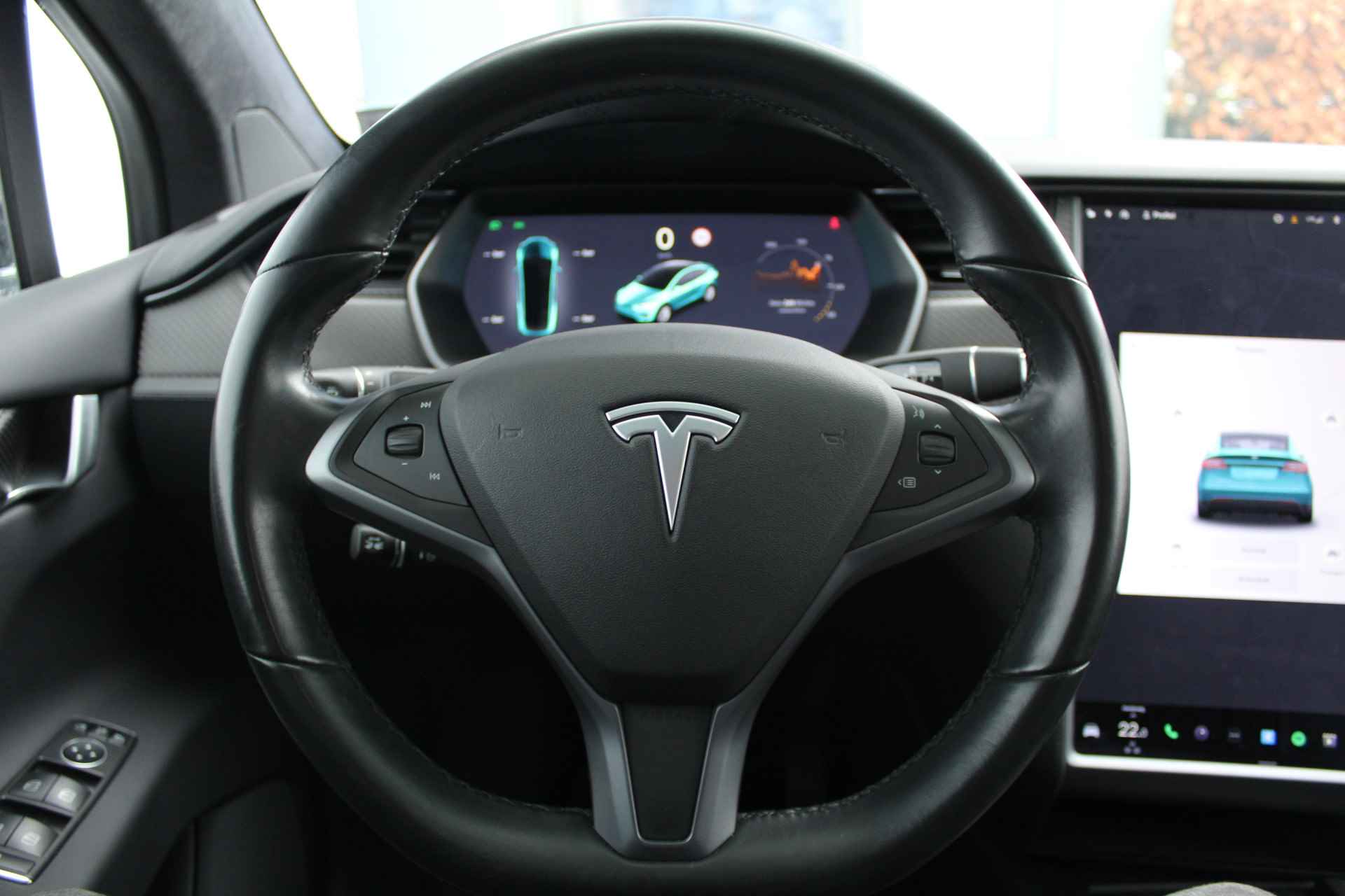 Tesla Model X 100D 6p. | Incl. BTW | Incl. 1 jaar Garantie | Wegenbelasting vrij tot 2030 | Luchtvering | Adaptive cruise | Keyless Go | Elektrisch verstelbare stoelen | Navigatie | Stoelverwarming  | Achteruitrijcamera | 20 " LM | LED verlichting | Parkeersensoren V+A | Vleugel deuren | Elektrische kofferbak | Trekhaak 2250 kg | Origineel Nederlandse auto | NAP | - 38/63