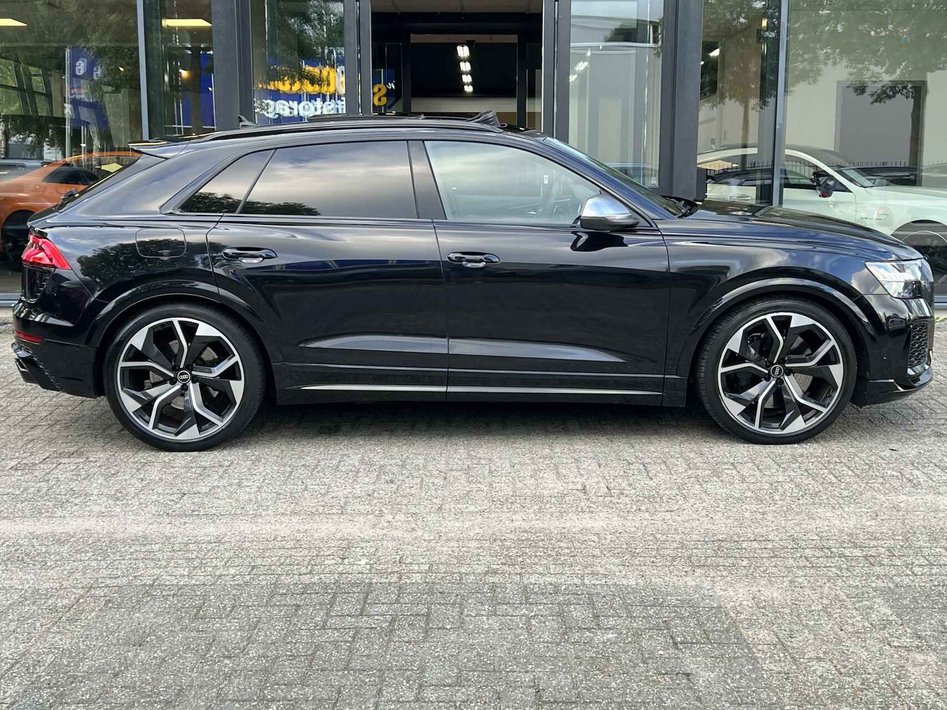 Audi RSQ8 4.0 TFSI Quattro|PANO|23''|SOFTCLOSE|B&O|LUCHTV. - 4/47