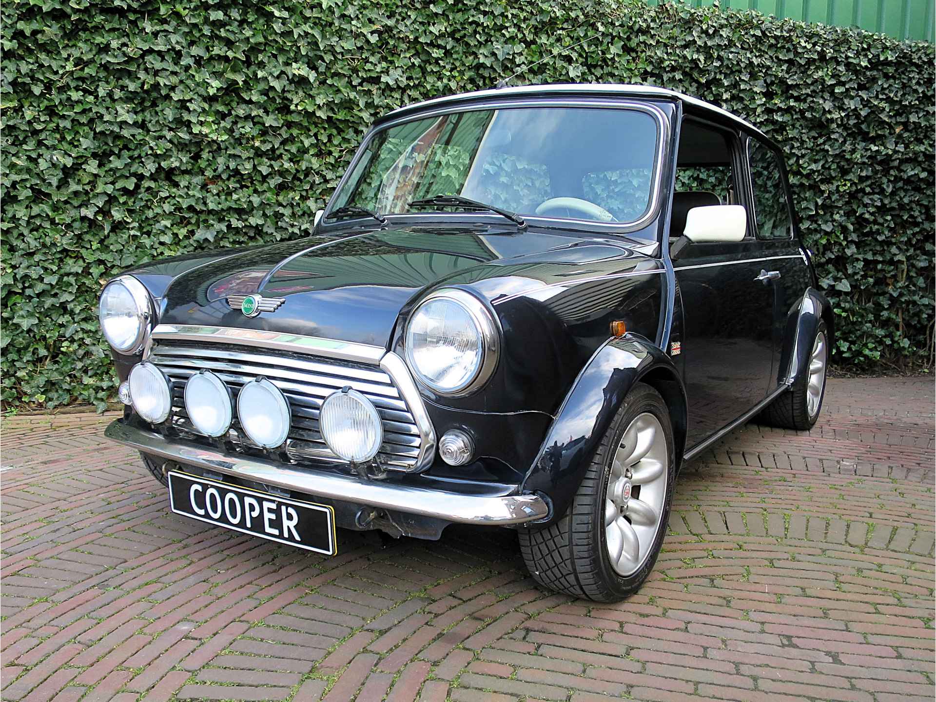 MINI Cooper S 1.3 MPI met Leder interieur, houten dash en 13" velgen - 24/34