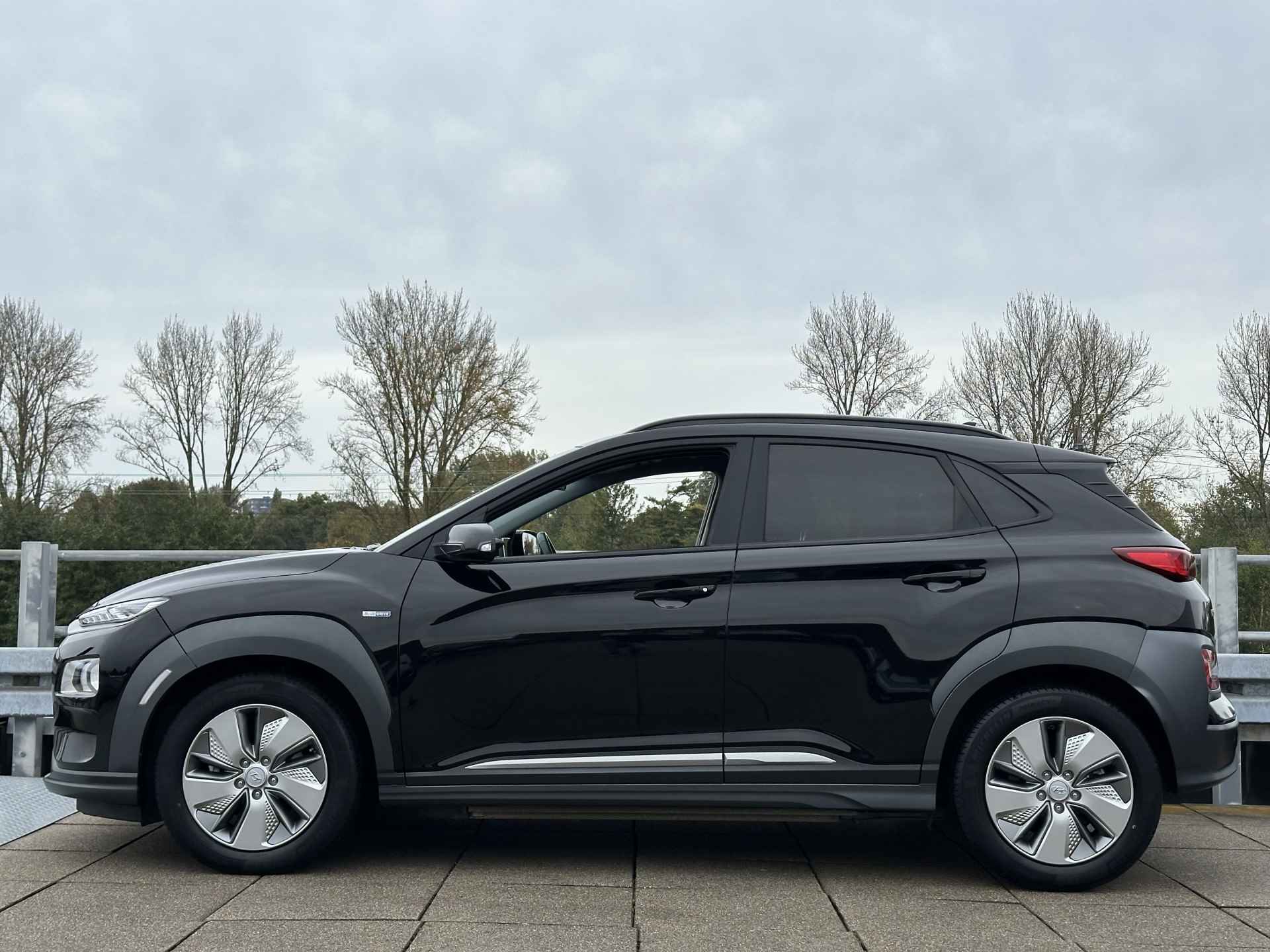 Hyundai KONA EV Fashion 64 kWh | Krell Audio | Navigatie | Climate Control Rijklaarprijs! - 9/43