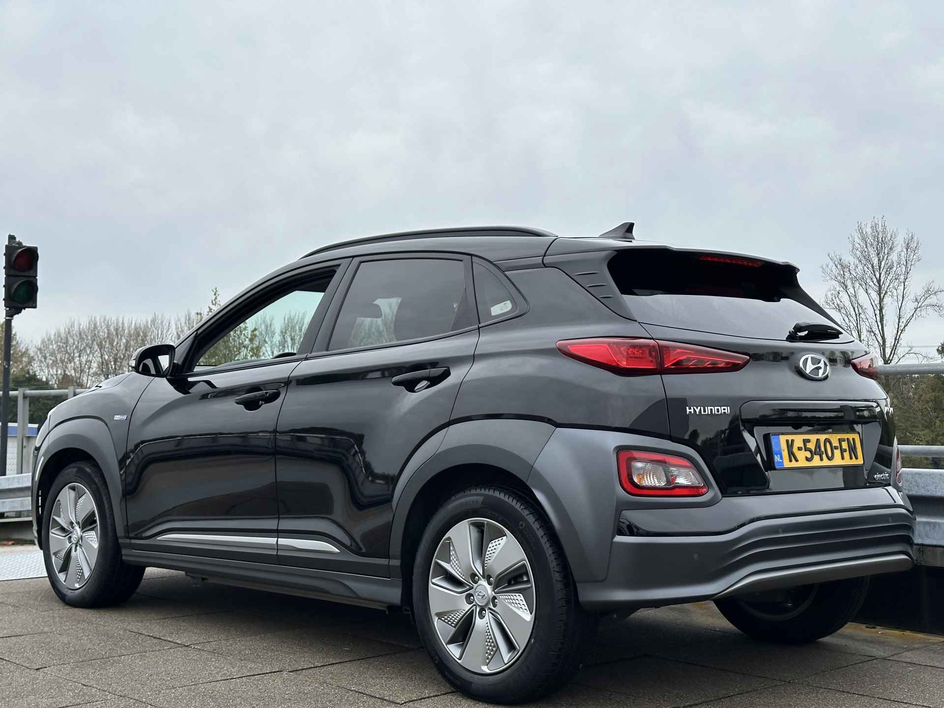 Hyundai KONA EV Fashion 64 kWh | Krell Audio | Navigatie | Climate Control Rijklaarprijs! - 10/43