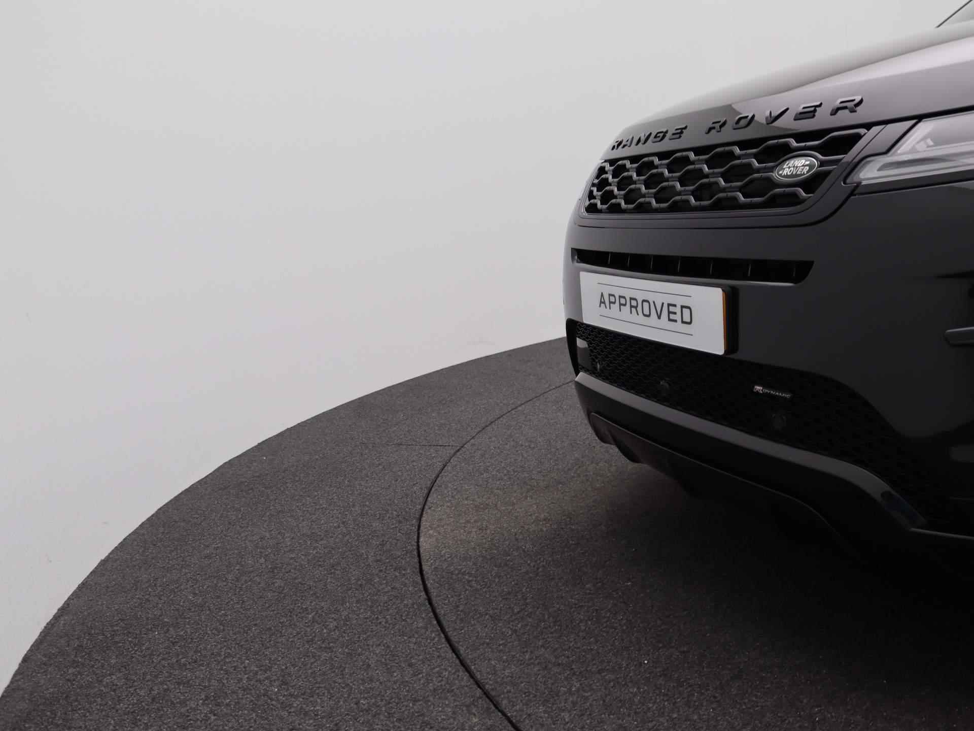 Land Rover Range Rover Evoque P300e PHEV AWD Dynamic SE | Trekhaak | Panoramadak | Meridian Premium Audio | Black on Black! | - 40/50