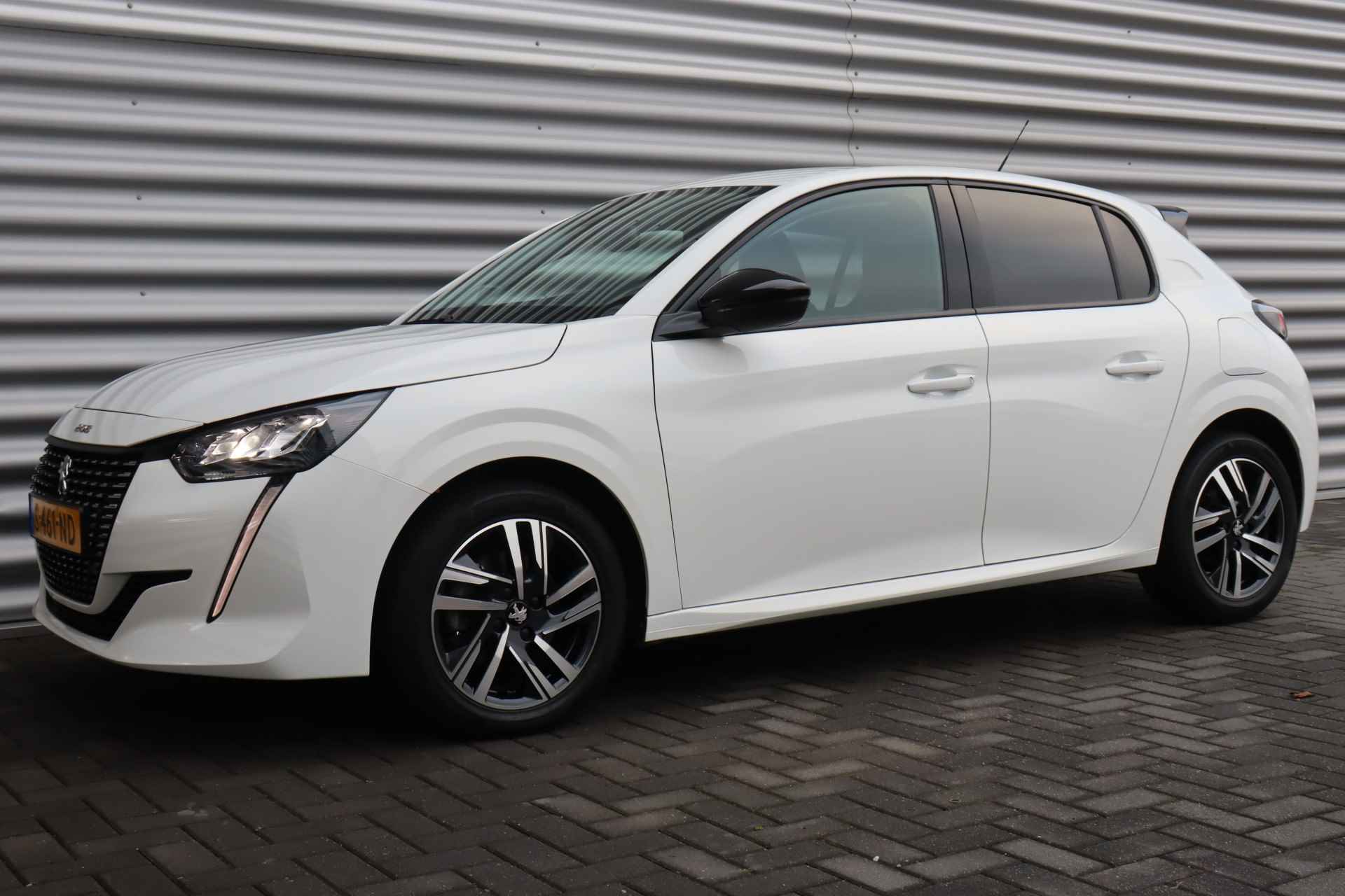 Peugeot 208 1.2 PURETECH 100PK ALLURE AUTOMAAT / NAVI / LEDER / CLIMA / PDC / 16" LMV / KEYLESS / NIEUWSTAAT !! - 6/33