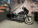 Harley-Davidson FLHXST STREET GLIDE ST