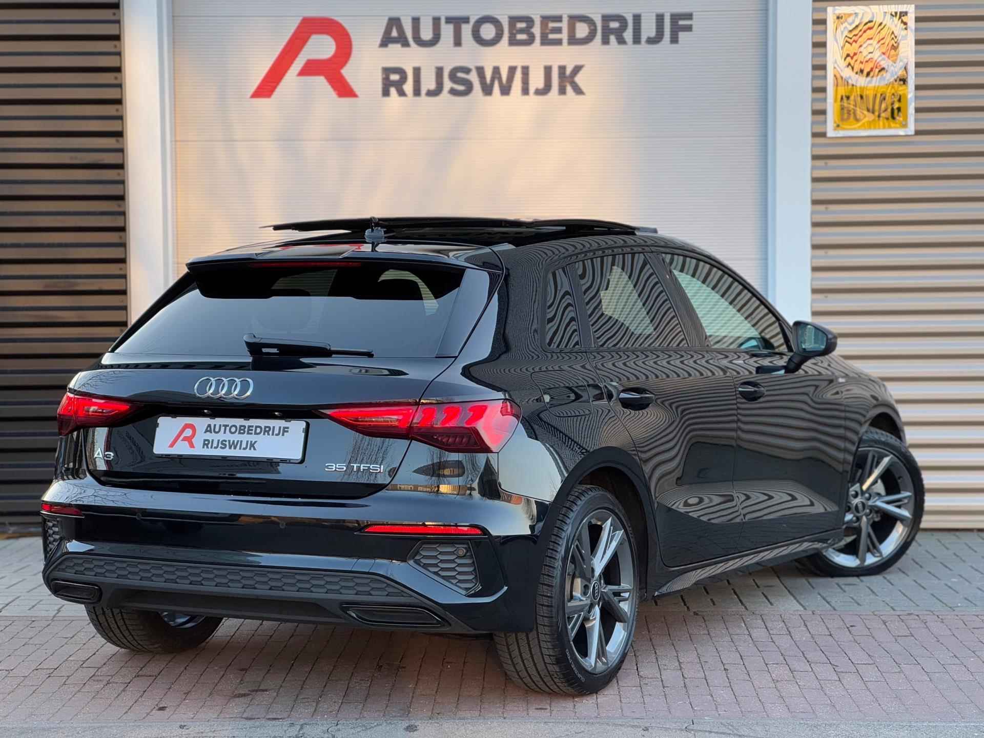 Audi A3 Sportback 35 TFSI S edition Pano/Matrix/AppleCarPlay - 4/26