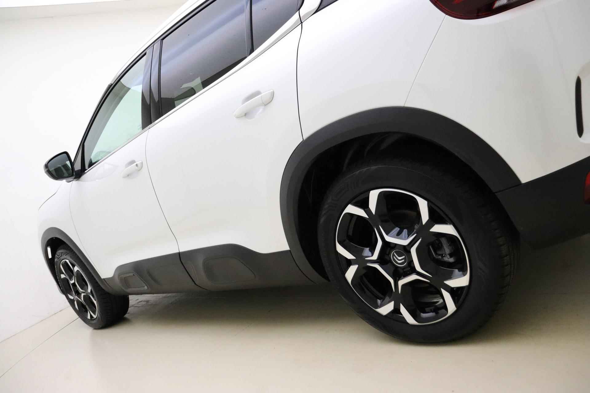 Citroen C5 Aircross 1.2 PureTech Feel 130 PK Automaat | Navigatie | Trekhaak | Weinig kilometers | Camera | Climate control | Keyless | Lichtmetalen velgen | Getint glas - 21/35