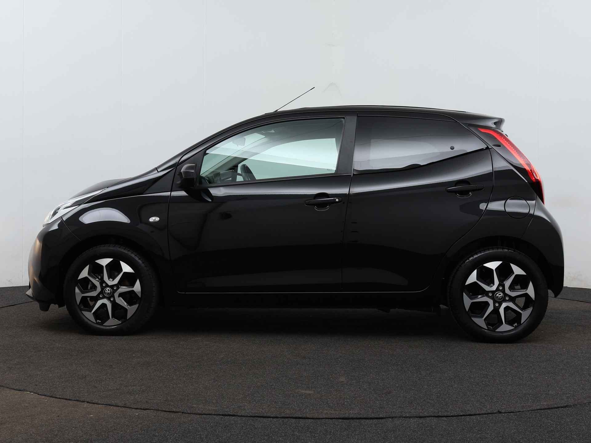 Toyota Aygo 1.0 VVT-i x-joy cabrio | Automaat | Cabrio | Climate Control | Camera | LM velgen | - 4/38