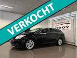 Toyota Avensis Wagon 2.0 VVTi Business * Automaat / Navigatie / Camera / Trekhaak / NL Auto *