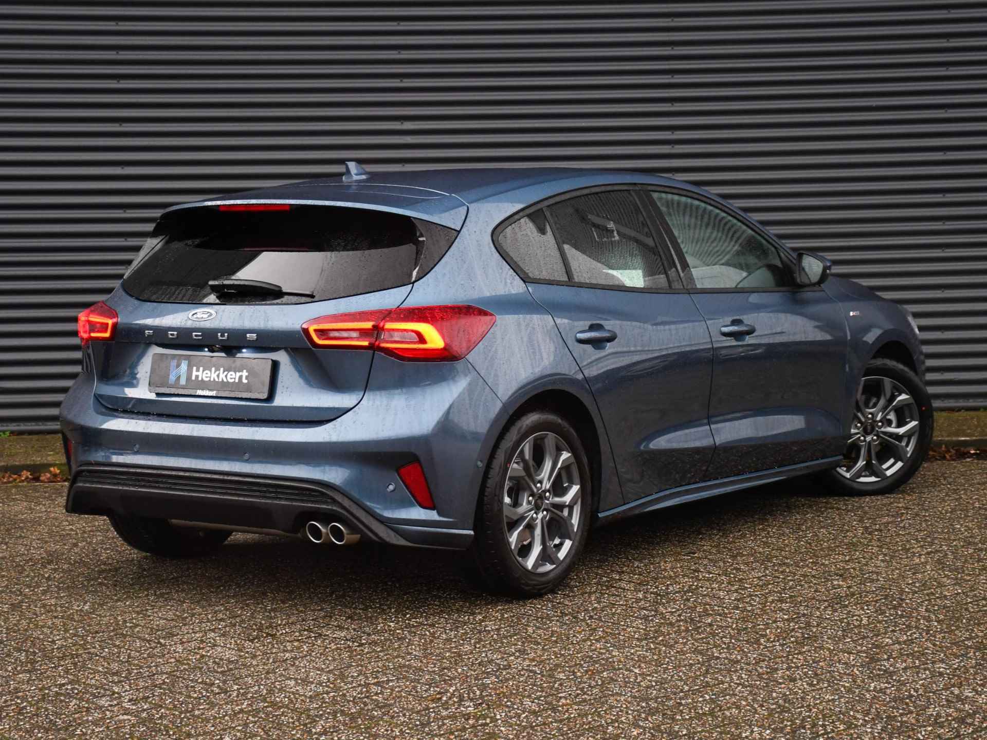 Ford Focus ST Line 1.0 EcoBoost Hybrid 125pk ADAPT. CRUISE | 17''LM | PDC + CAM. | DAB | DODE HOEK | WINTER PACK - 4/31