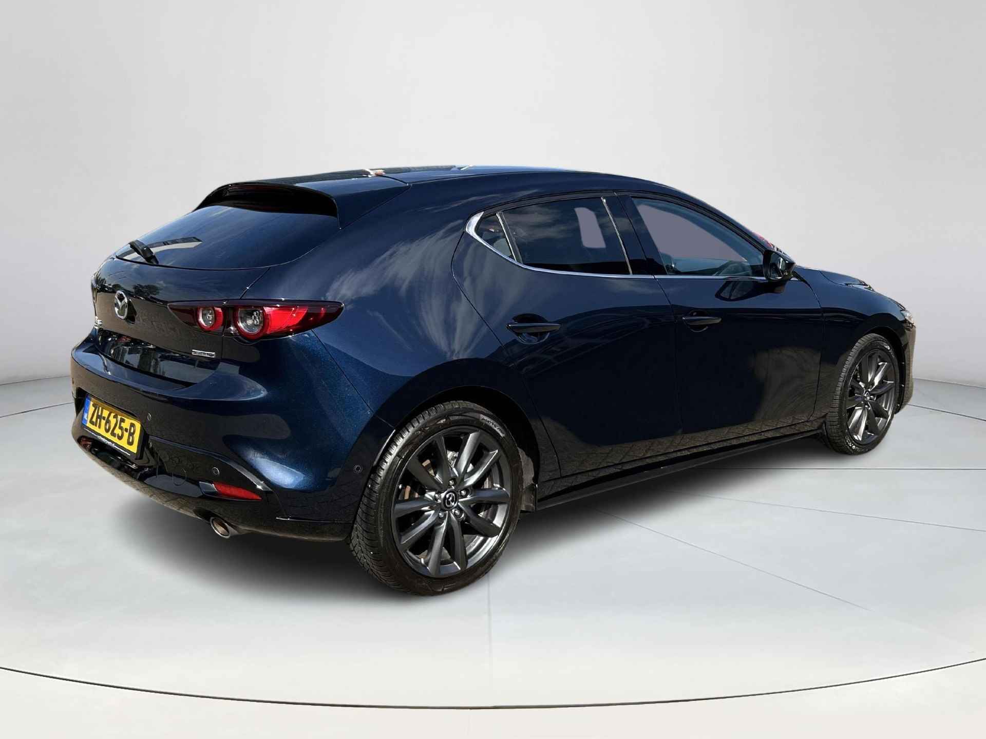 Mazda 3 2.0 e-SkyActiv-G M Hybrid 122 Luxury Bose | Rijklaarprijs! | Leder + Memory Seat | Adaptive Cruise Control | Climate | Navi | 18"LM velgen | Inclusief 12 mnd Bovag-Garantie! | - 7/25