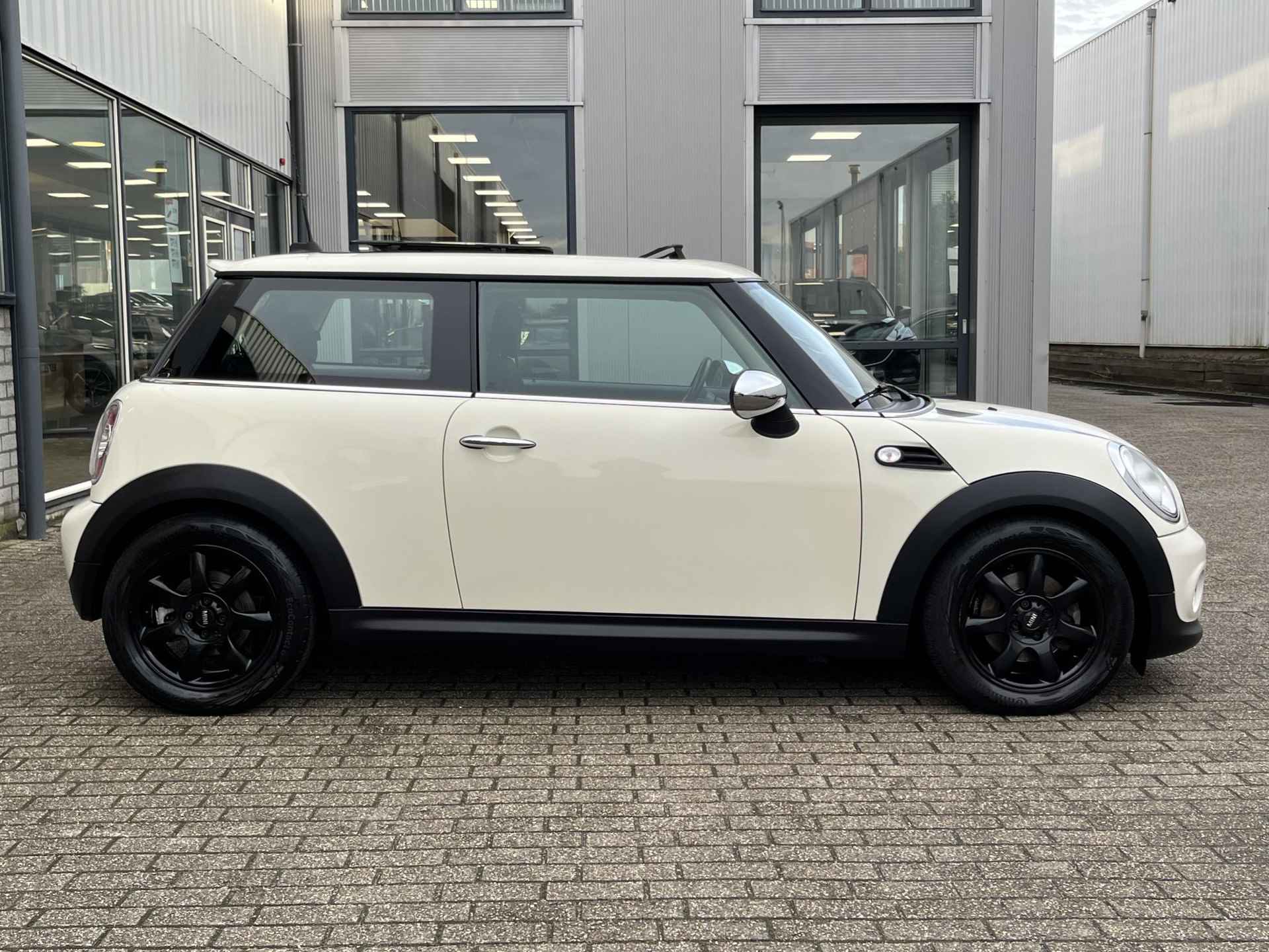 Mini One 1.6 Chili | NL Auto/2e Eig./Navi/Pano-dak/16"/Privacy Glass - 3/63