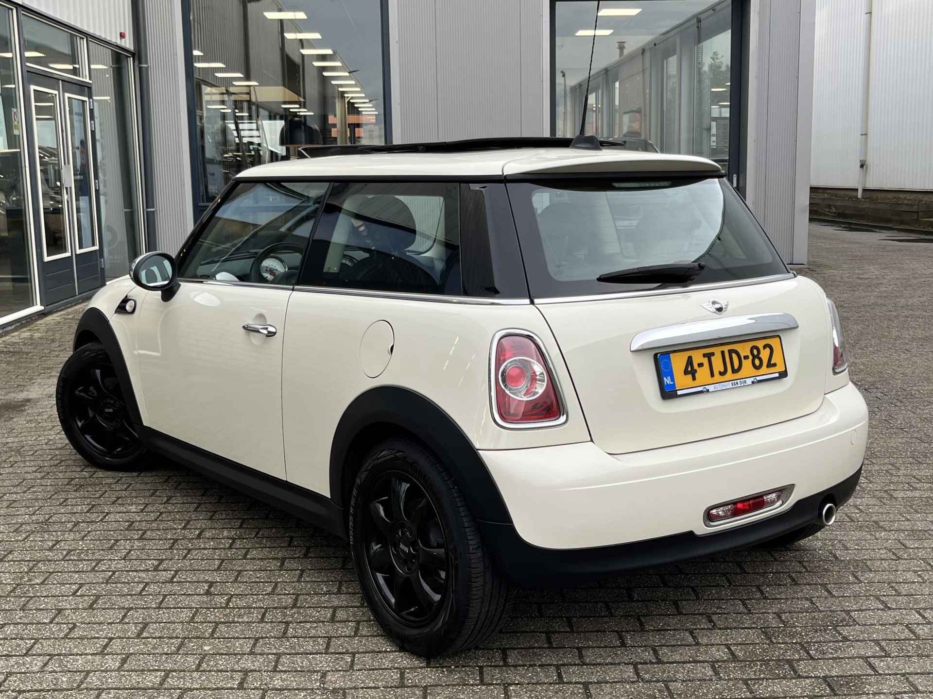 Mini One 1.6 Chili | NL Auto/2e Eig./Navi/Pano-dak/16"/Privacy Glass - 13/63