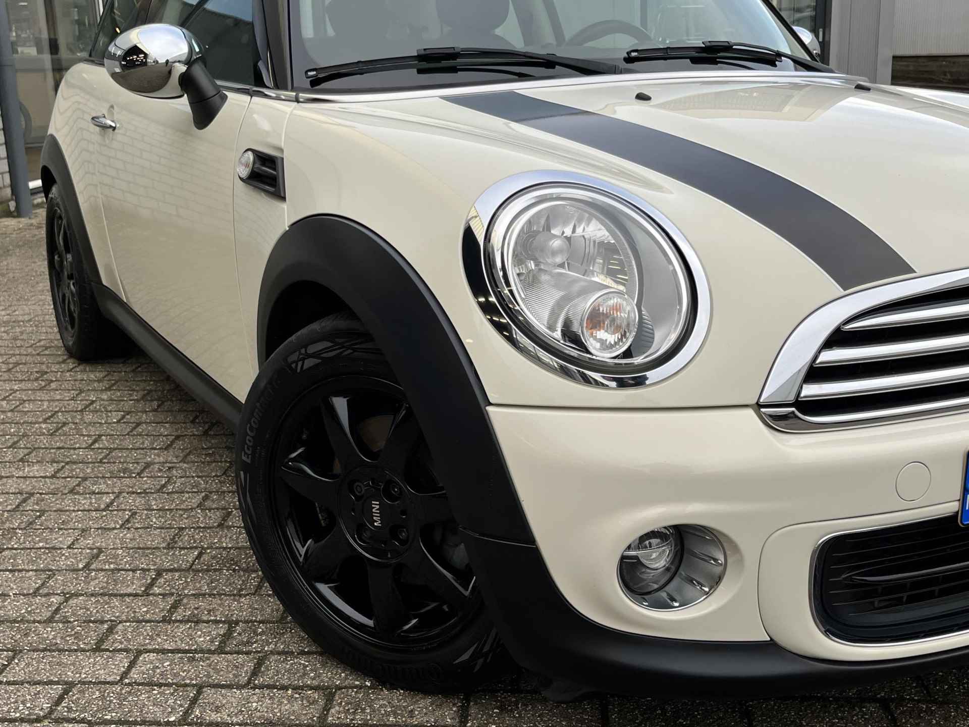 Mini One 1.6 Chili | NL Auto/2e Eig./Navi/Pano-dak/16"/Privacy Glass - 34/63