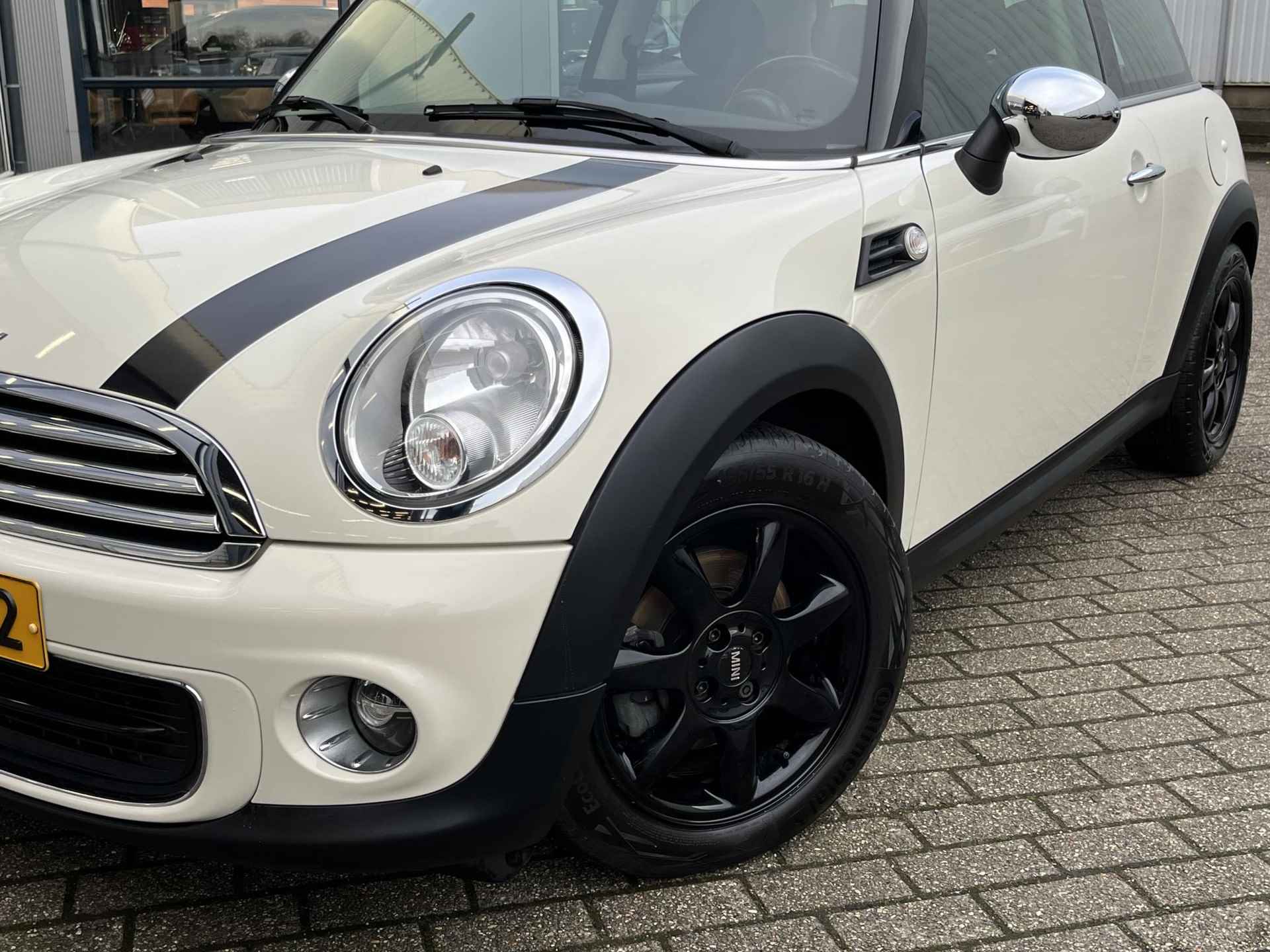 Mini One 1.6 Chili | NL Auto/2e Eig./Navi/Pano-dak/16"/Privacy Glass - 36/63