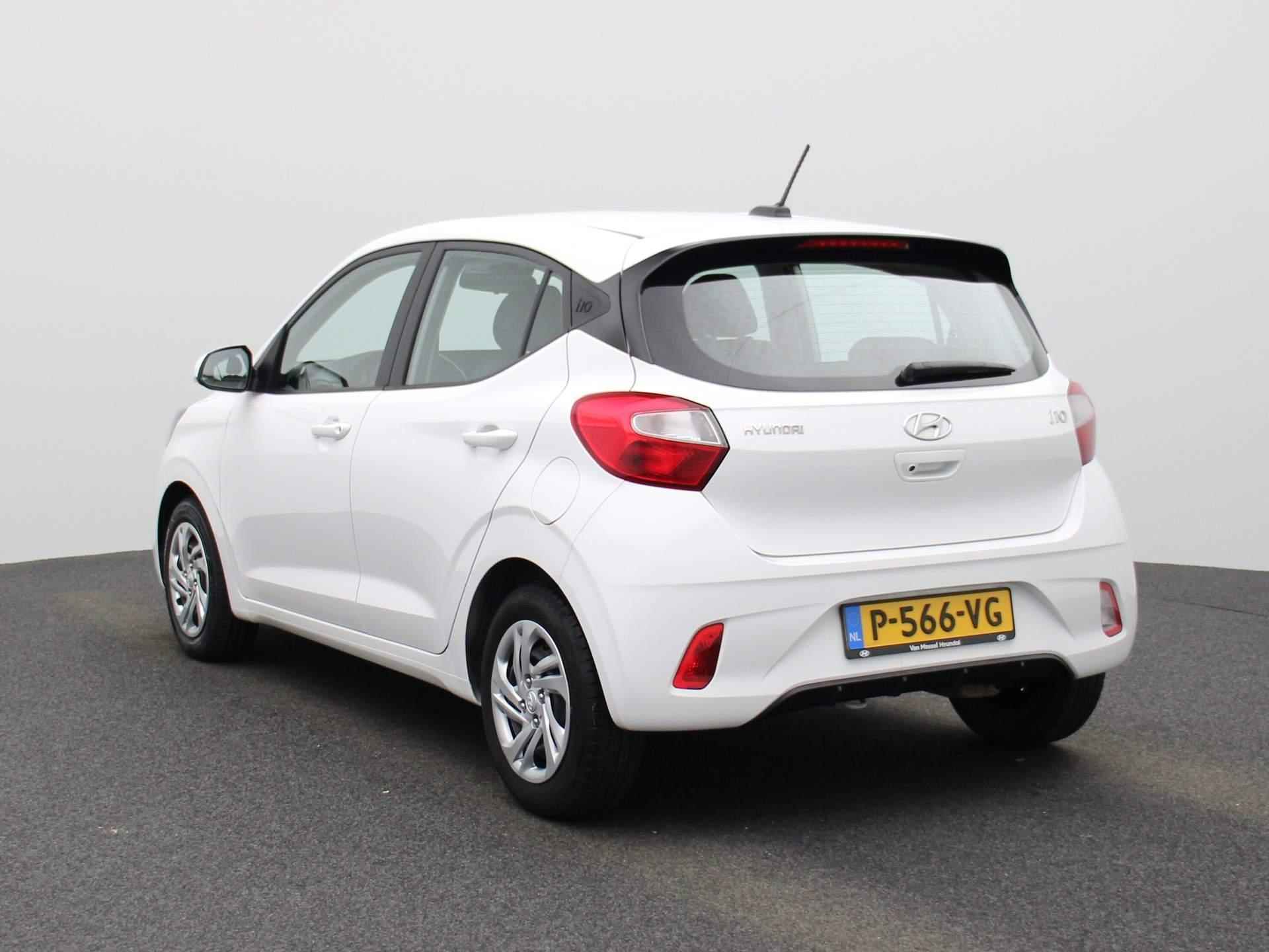 Hyundai i10 1.0 Comfort Smart | Navigatie | Camera | Airco | Cruise Control | DAB | Isofix | - 2/39