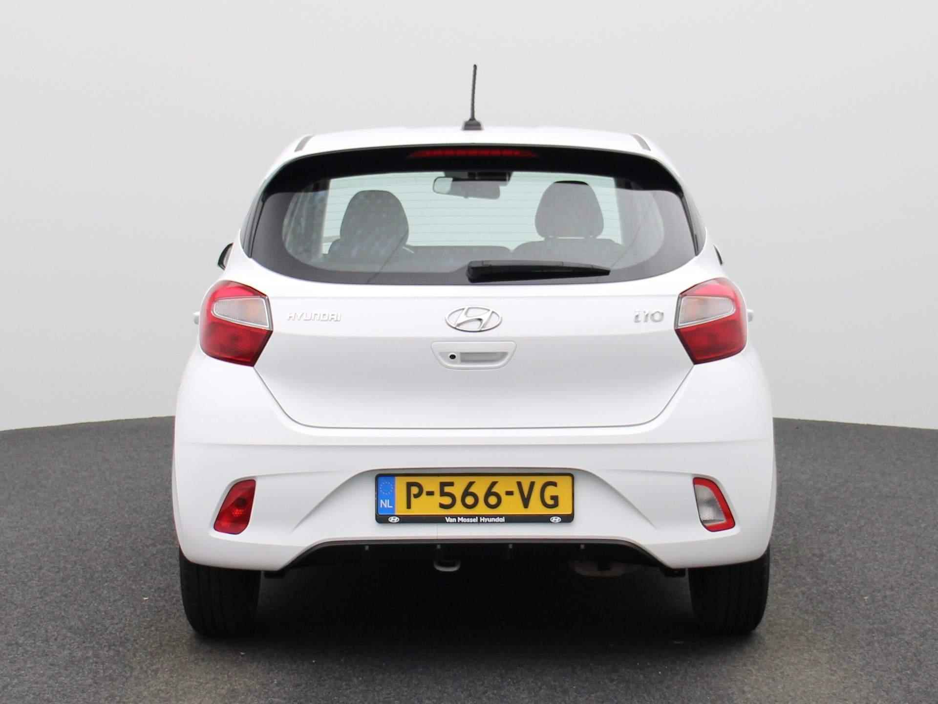 Hyundai i10 1.0 Comfort Smart | Navigatie | Camera | Airco | Cruise Control | DAB | Isofix | - 5/39