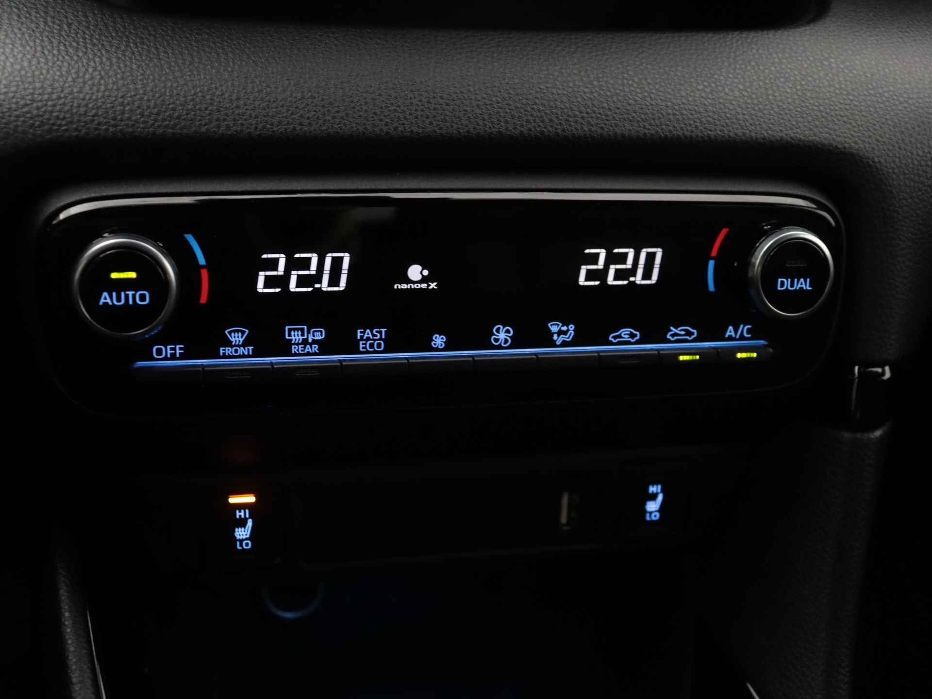 Toyota Yaris 1.5 Hybrid Executive Limited | Cloud Navigatie | Camera | Stoelverwarming | - 12/43