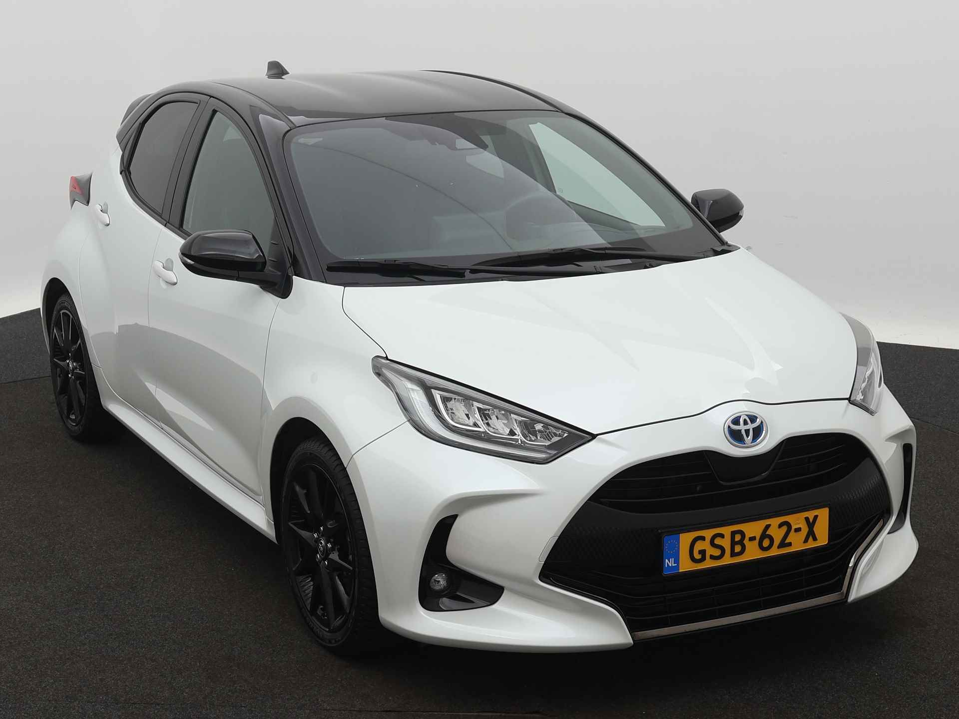 Toyota Yaris 1.5 Hybrid Executive Limited | Cloud Navigatie | Camera | Stoelverwarming | - 28/43