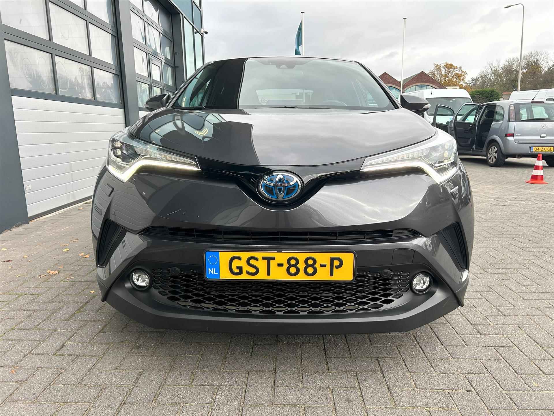 Toyota C-Hr 1.8 Hybrid 122pk, Carplay, Winterpakket, Camera - 3/37