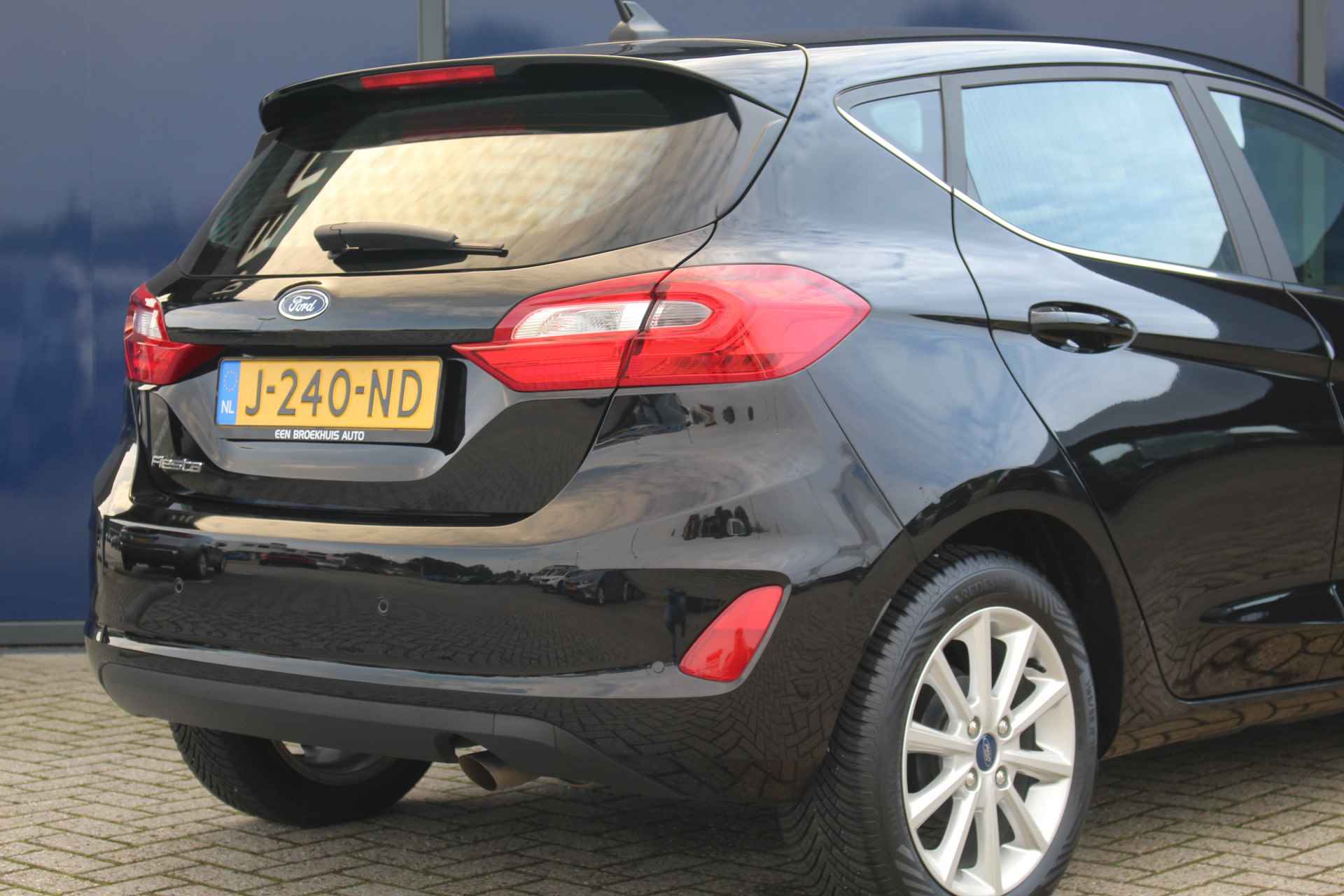 Ford Fiesta 1.0 EcoBoost Titanium | Cruise & Climate C. | Carplay | Navi | Parkeerassistent | LMV | - 18/36