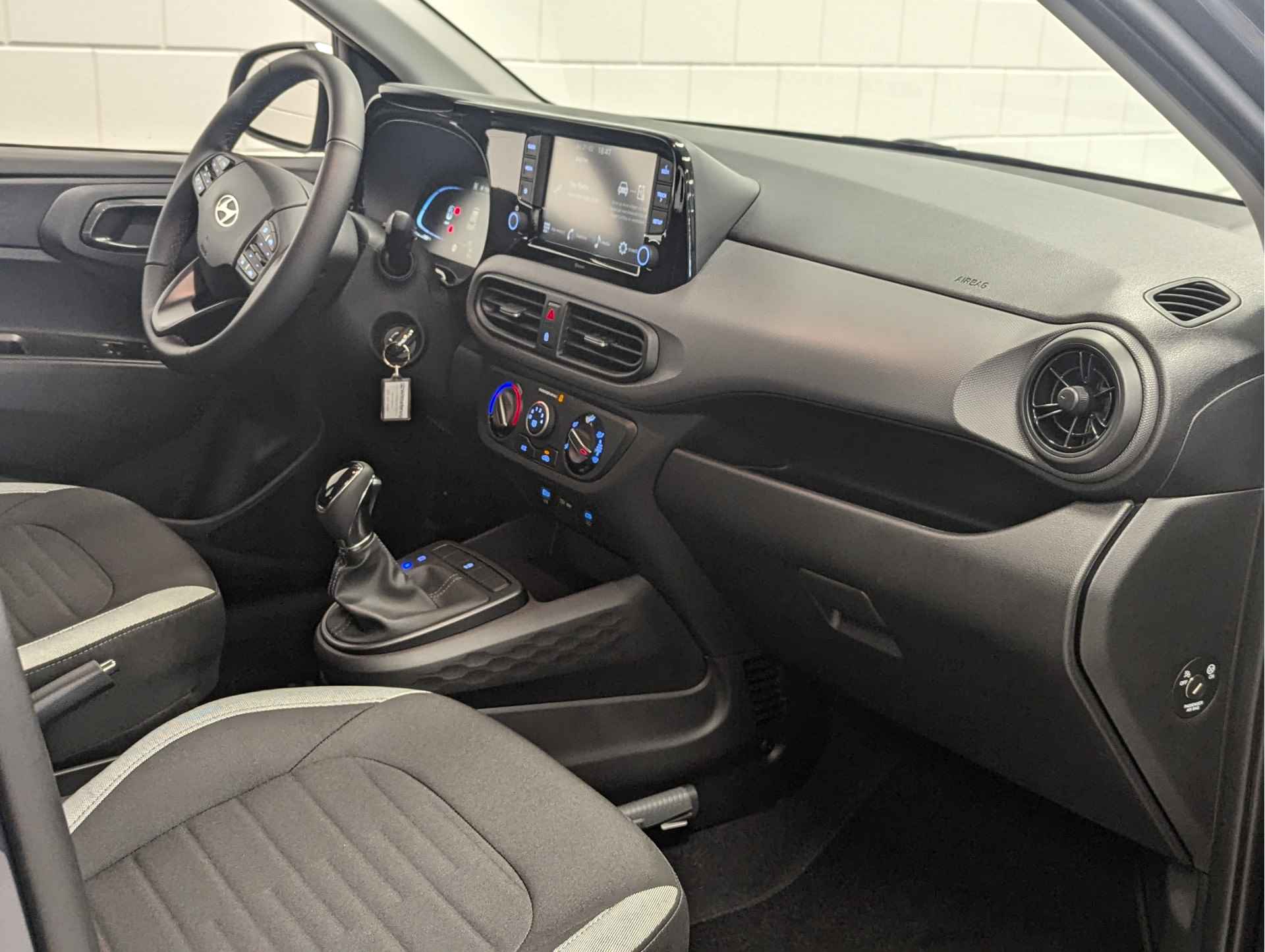 Hyundai i10 1.0 Comfort 5-zits AUTOMAAT | APPLE / ANDROID NAVIGATIE | CRUISE CONTROL | DEMO BESCHIKBAAR VANAF 21-06-2024 - 13/36