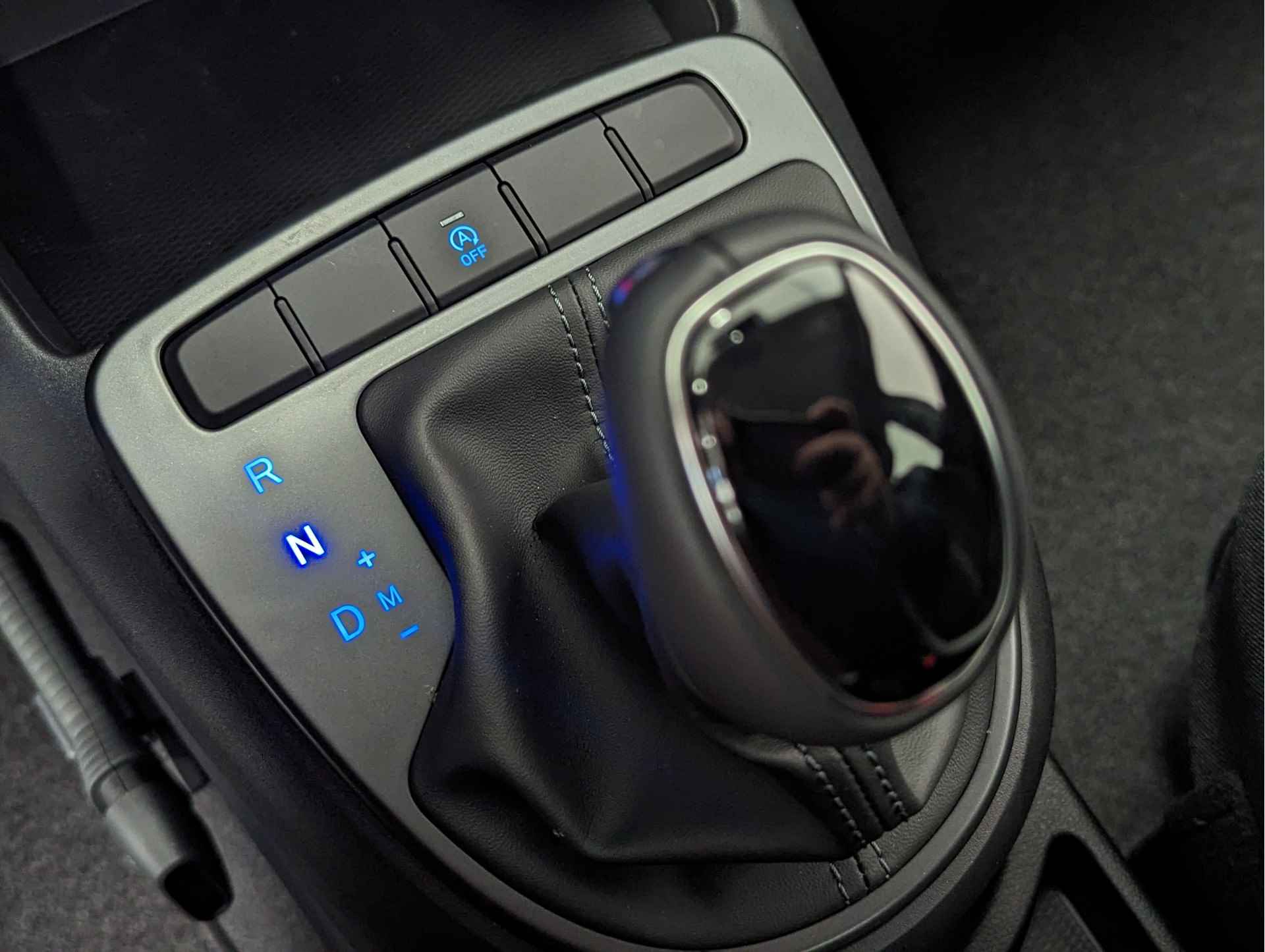 Hyundai i10 1.0 Comfort 5-zits AUTOMAAT | APPLE / ANDROID NAVIGATIE | CRUISE CONTROL | DEMO BESCHIKBAAR VANAF 21-06-2024 - 20/36