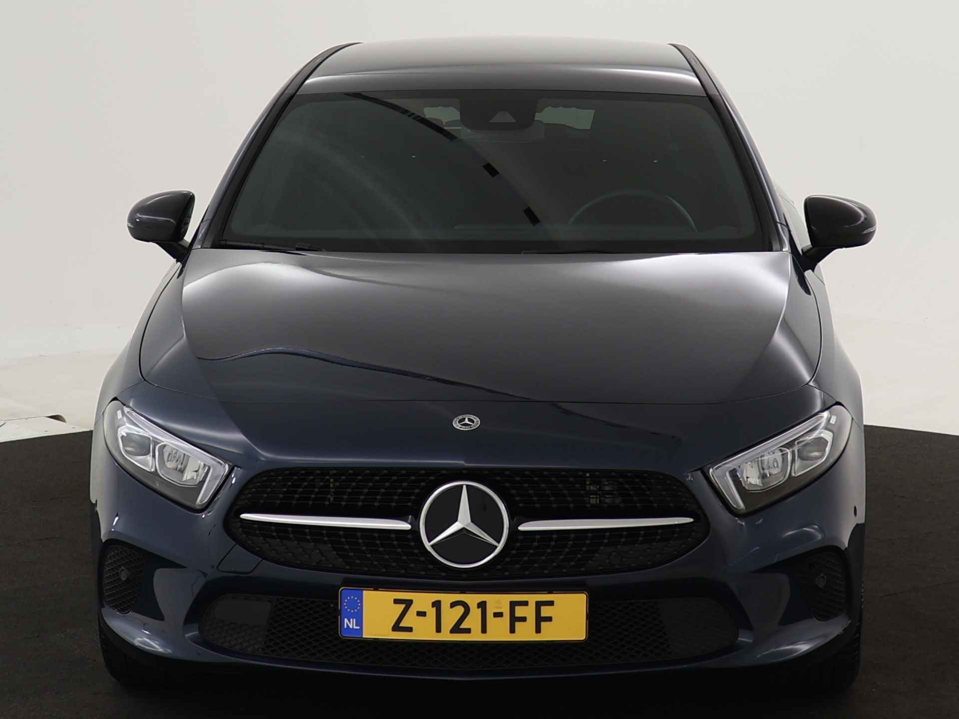 Mercedes-Benz A-Klasse 250 e Luxury Nightpakket % spaaks lichtmetalen velgen | Navigatie | Sfeerverlichting | Dode Hoek Ass | Car Play | DAB | LED | Inclusief 24 maanden Mercedes-Benz Certified garantie voor Europa. - 27/44