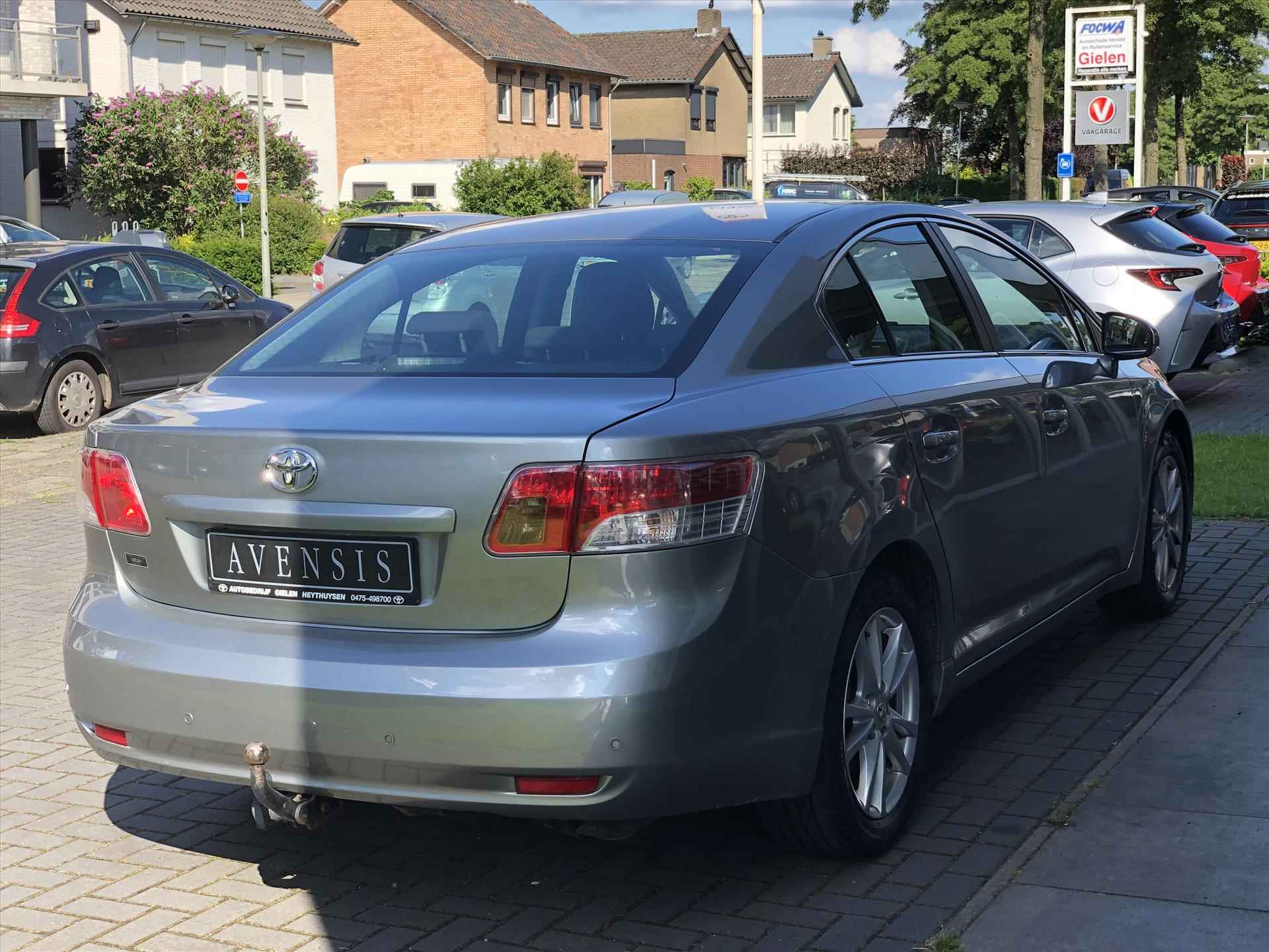 Toyota Avensis 1.8 VVT-I SEDAN Executive Business | Trekhaak, Parkeersensoren, Lichtmetalen velgen, Navigatie, Cruise control - 26/34