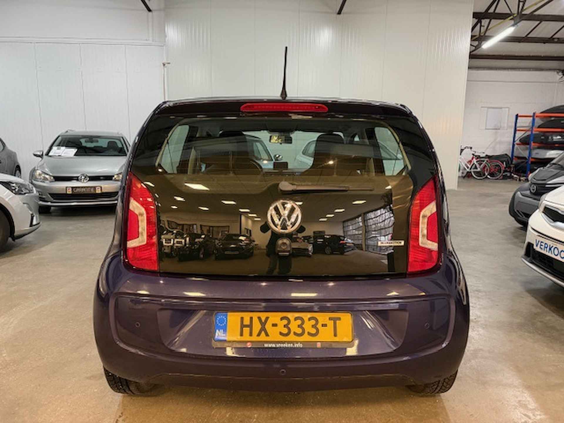 Volkswagen Up! 1.0 high up! BlueM. - 6/12