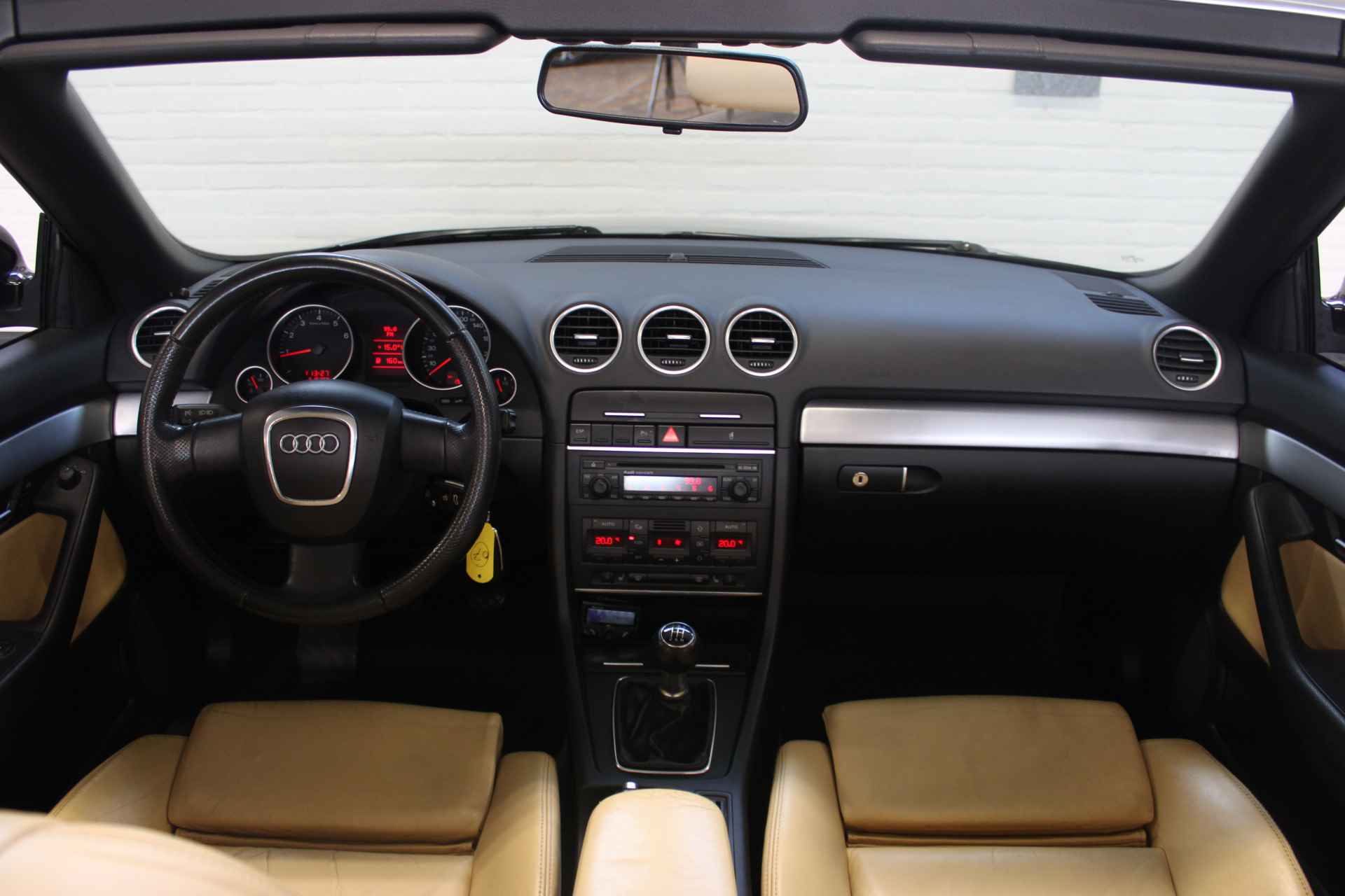 Audi A4 Cabriolet 1.8 Turbo Pro Line | S-line | Cruise control | Climate control | Lederen bekleding | Stoelverwarming | Uitgebreide onderhoudshistorie | - 41/44