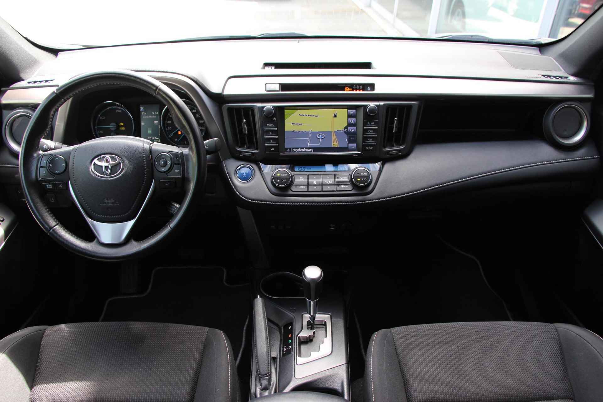 Toyota RAV4 2.5 Hybrid Black Edition **SCHUIFDAK/ NAVIGATIE/ ADAPTIVE CRUISE CONTROL** - 11/45